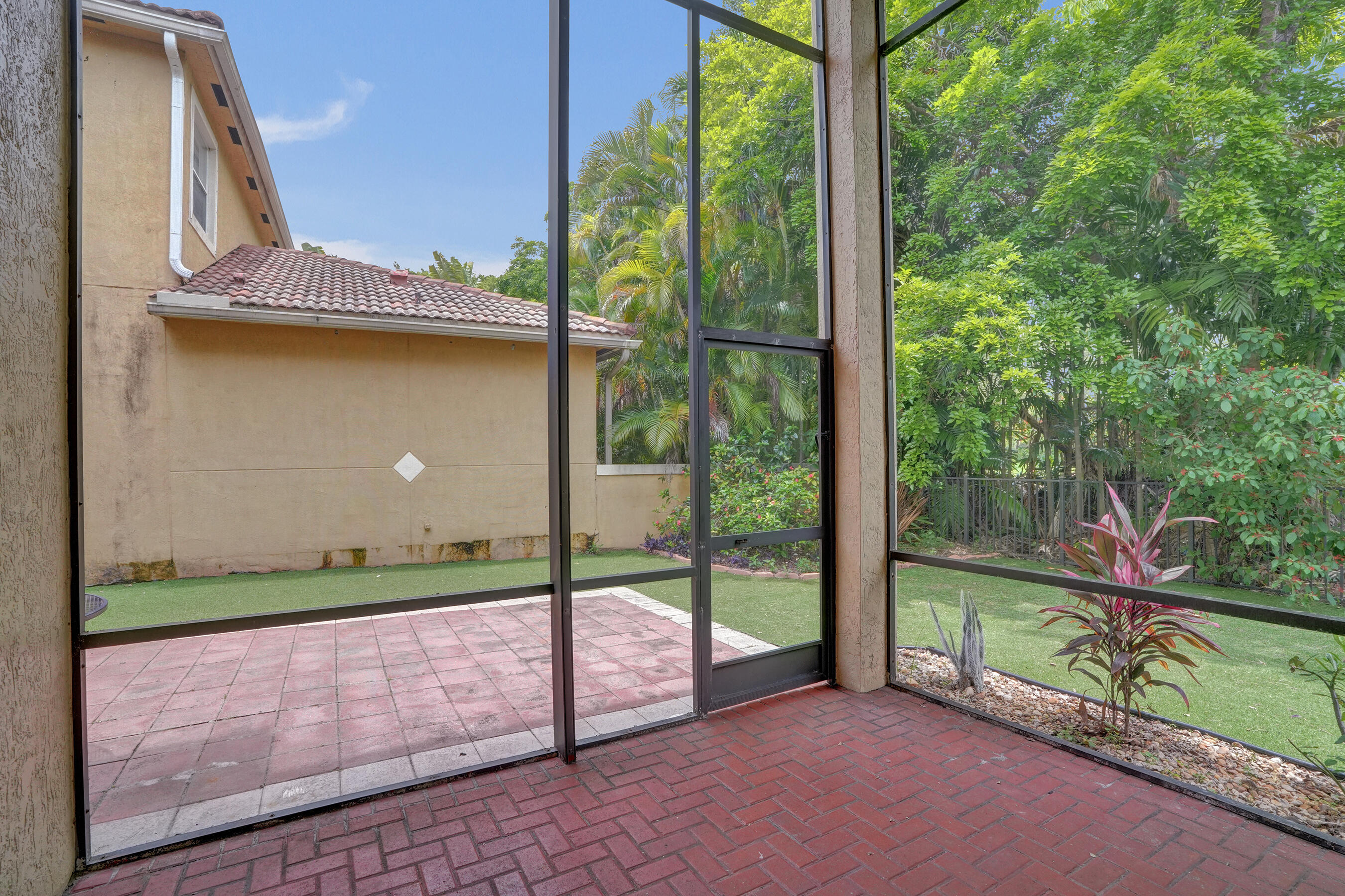 5897 NW 120th, Coral Springs FL 33076