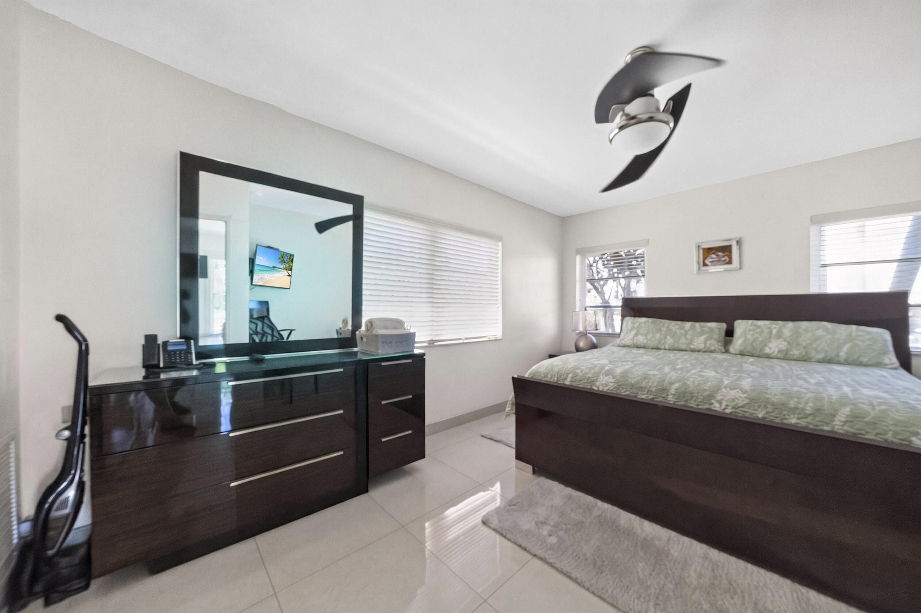 1225 Hillsboro Mile #Ss1, Hillsboro Beach FL 33062
