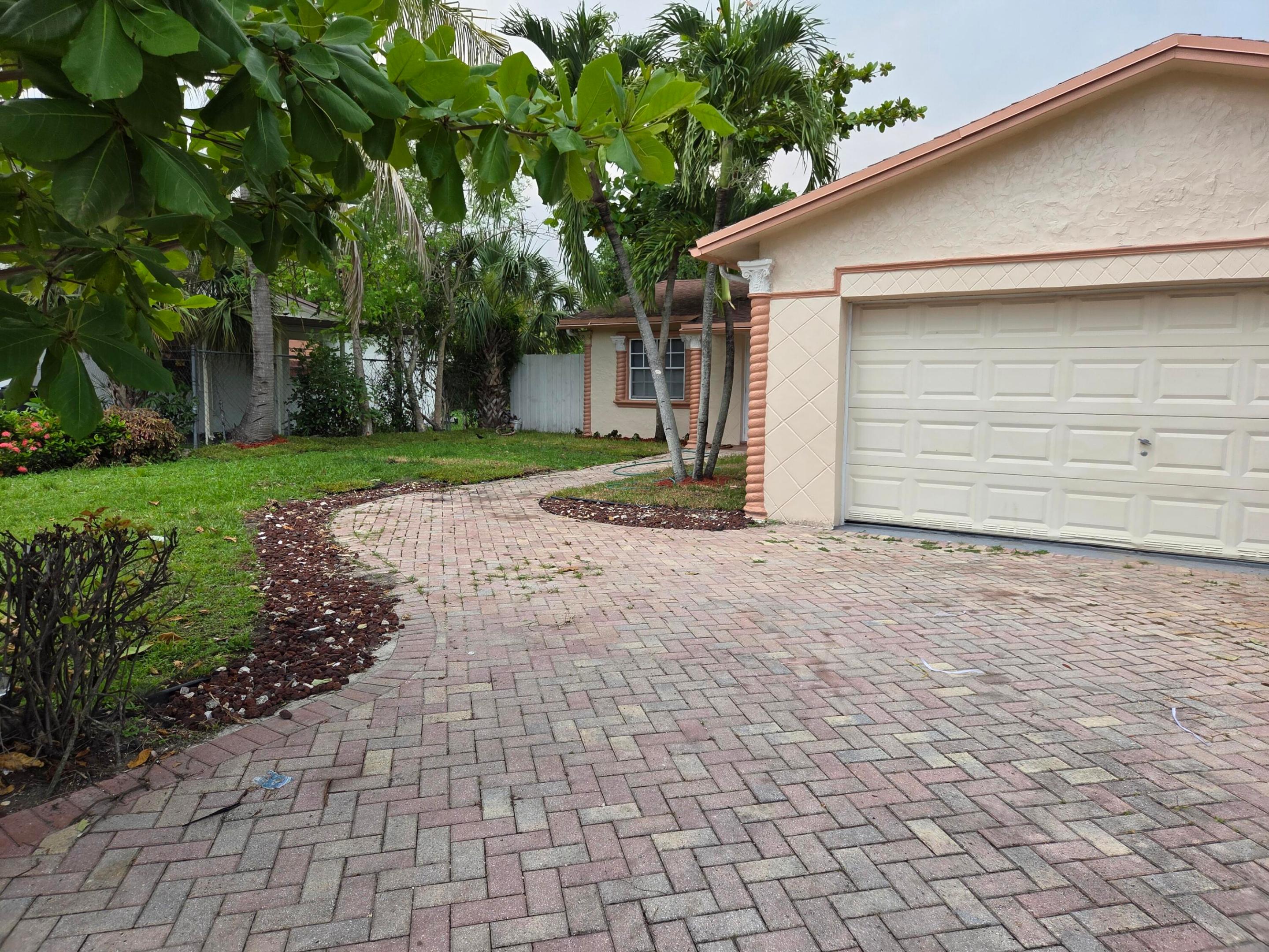 7601 Kimberly, North Lauderdale FL 33068