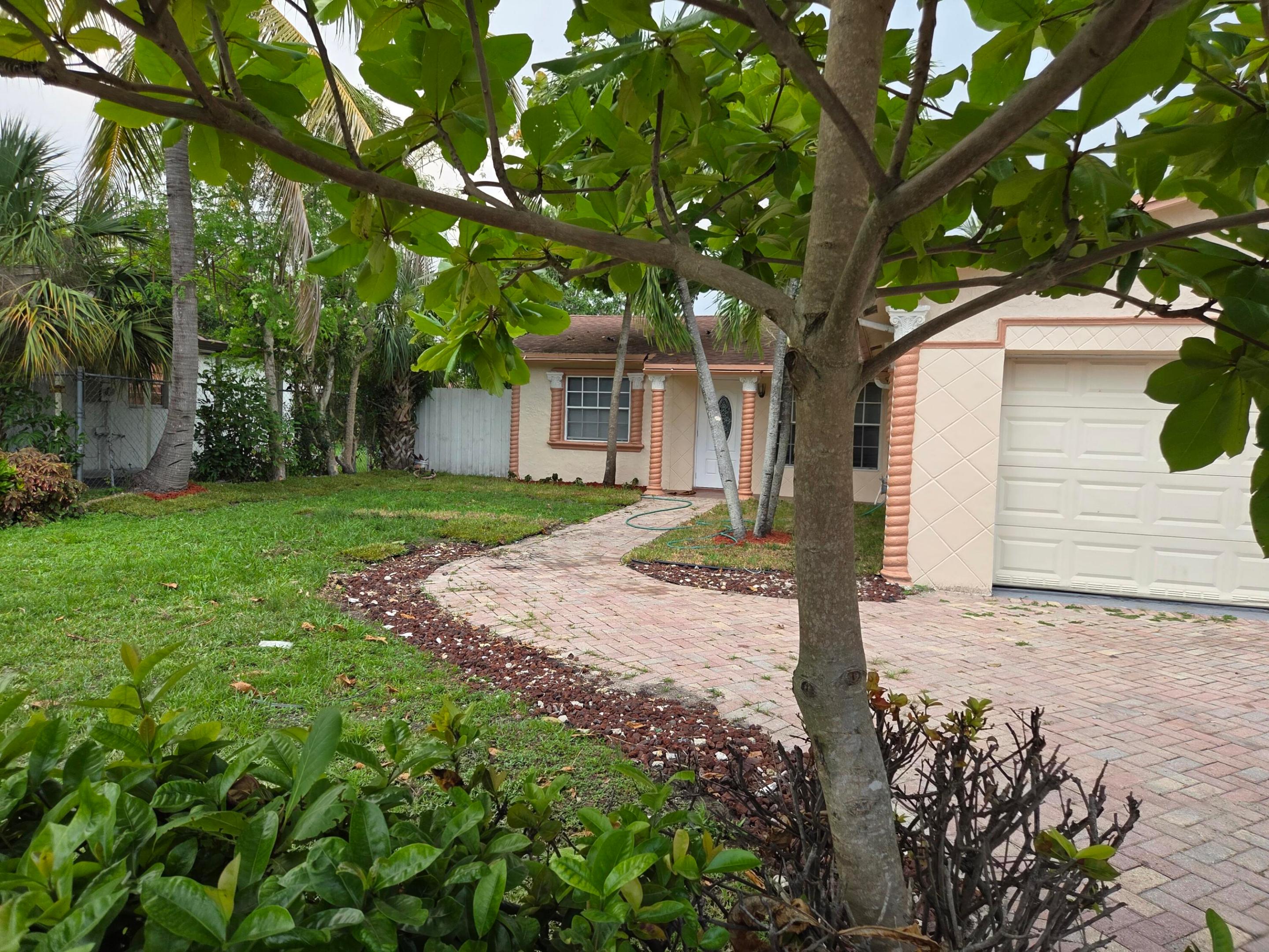 7601 Kimberly, North Lauderdale FL 33068