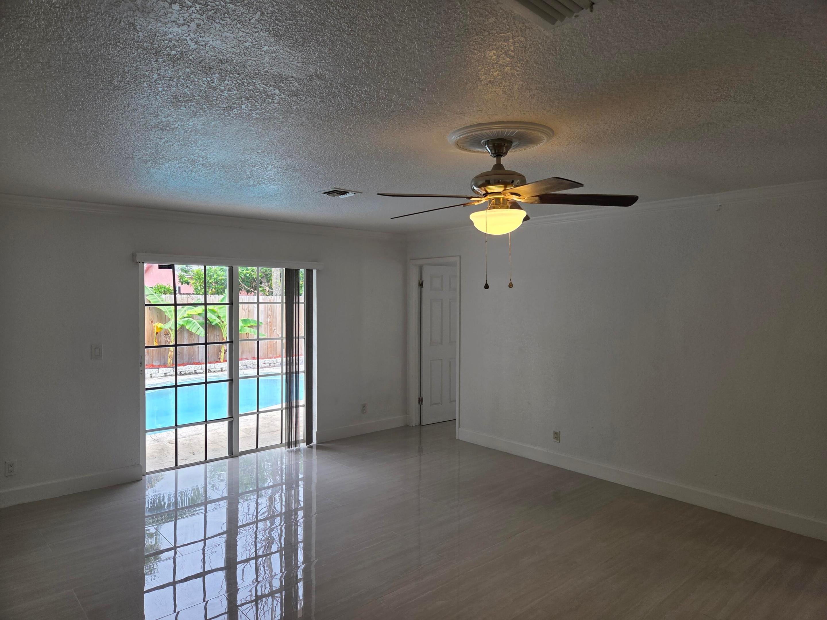 7601 Kimberly, North Lauderdale FL 33068