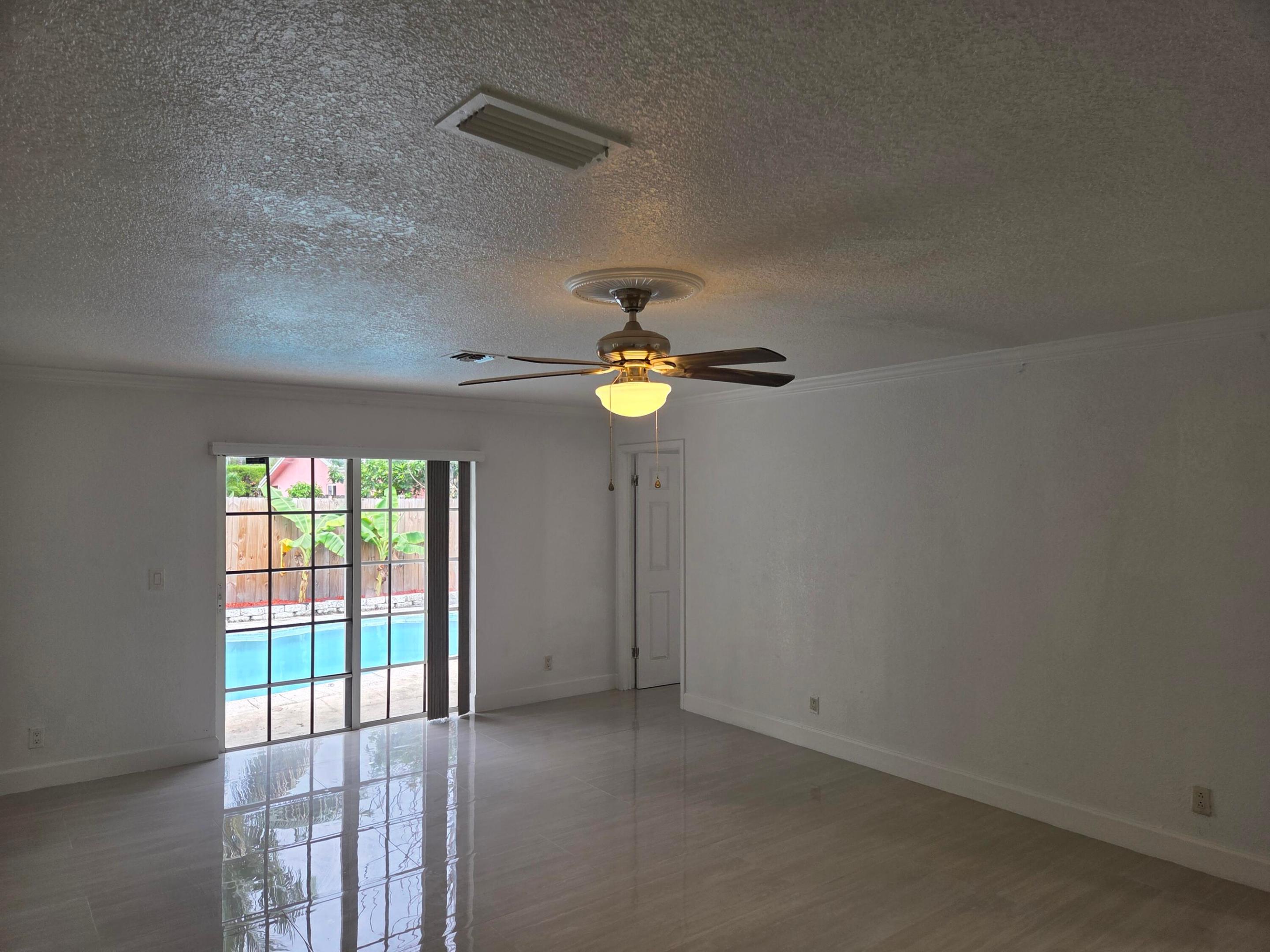 7601 Kimberly, North Lauderdale FL 33068