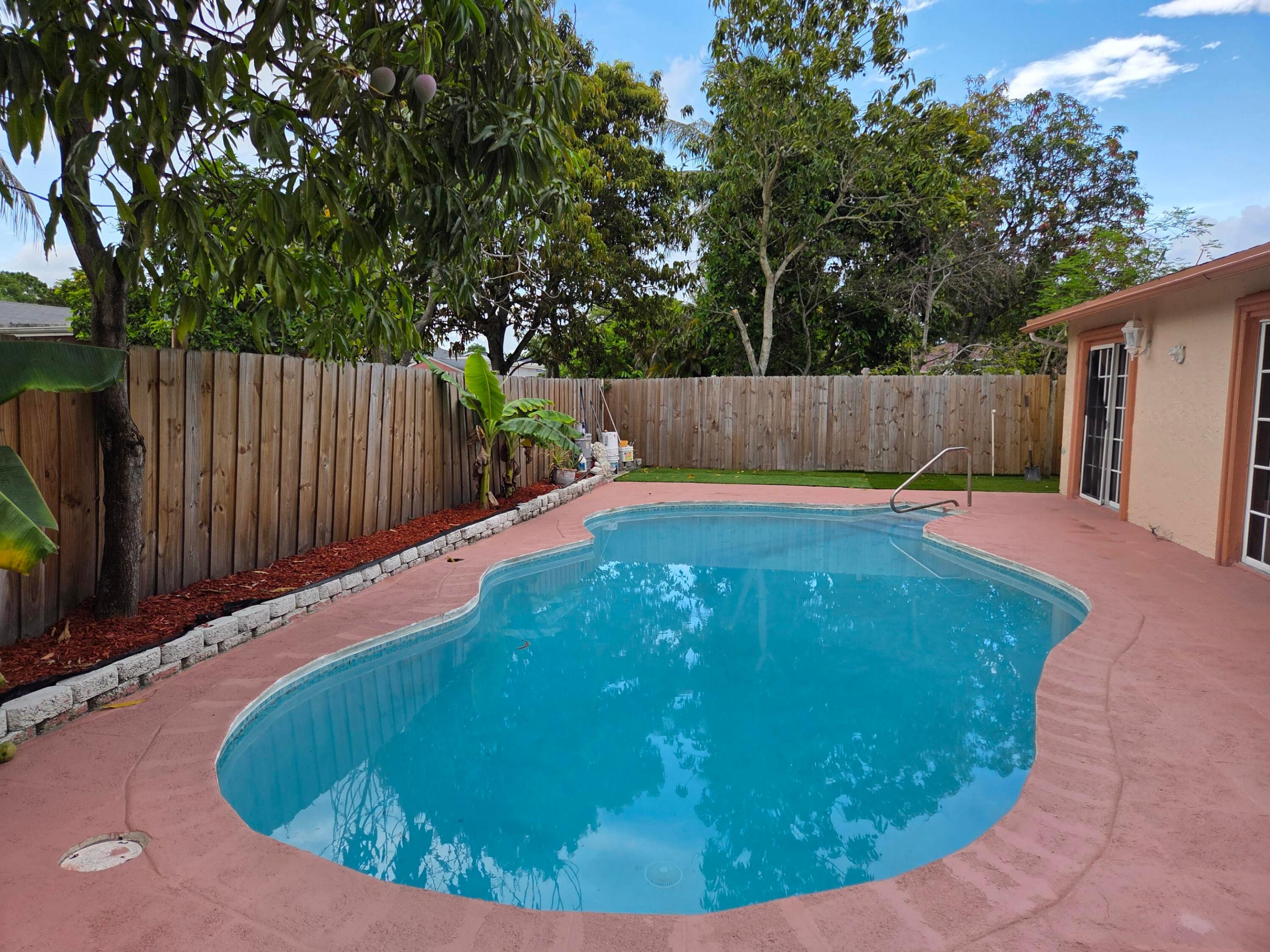 7601 Kimberly, North Lauderdale FL 33068