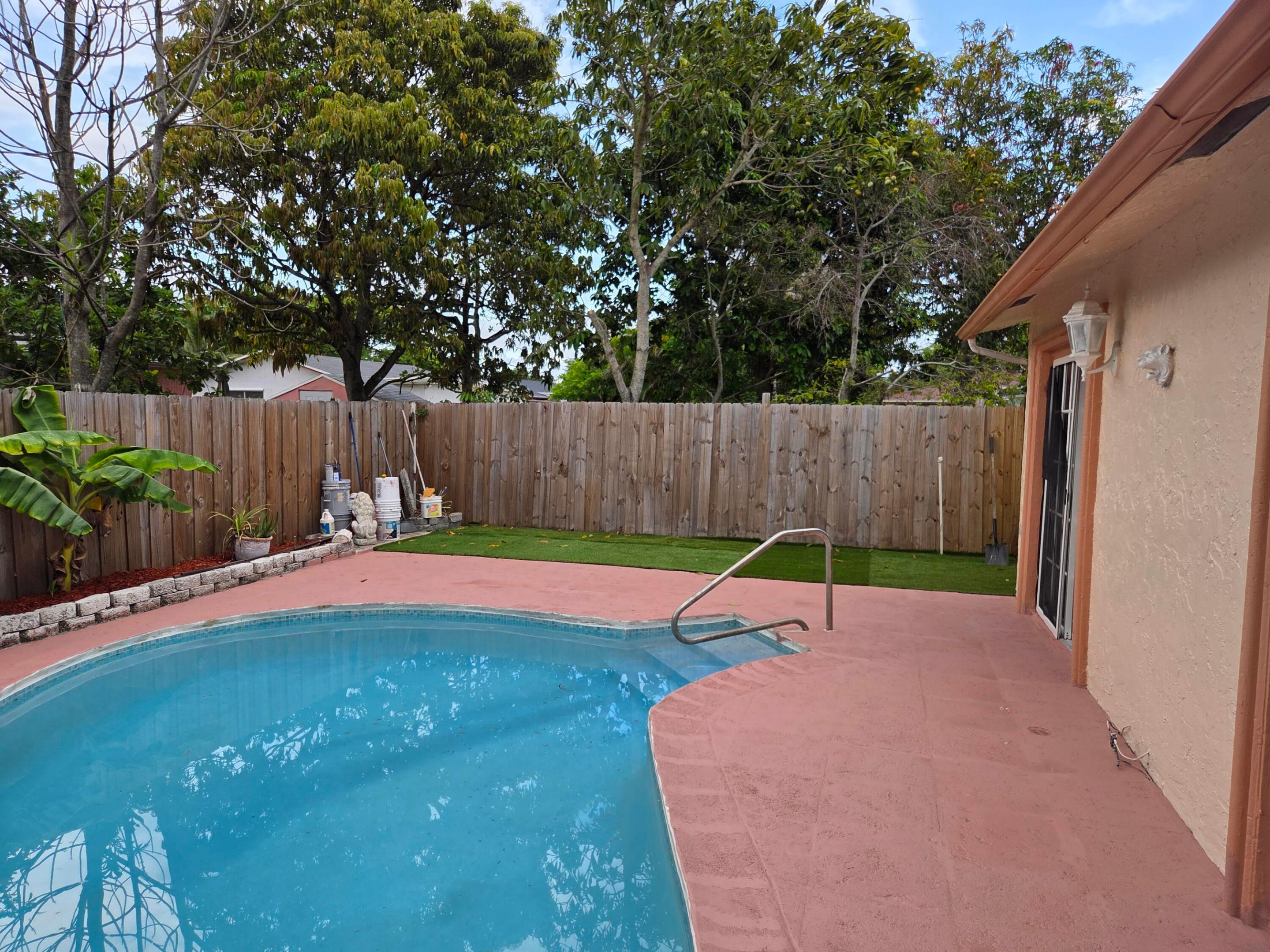 7601 Kimberly, North Lauderdale FL 33068
