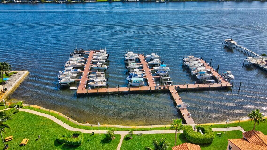 107 Yacht Club #208, Hypoluxo FL 33462