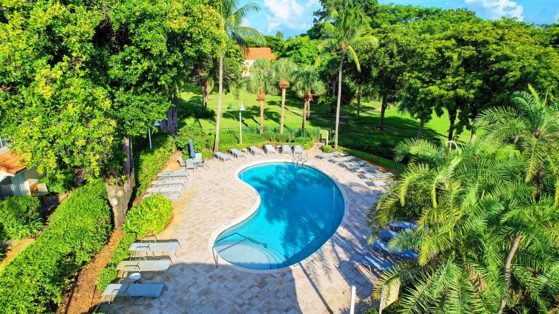 107 Yacht Club #208, Hypoluxo FL 33462