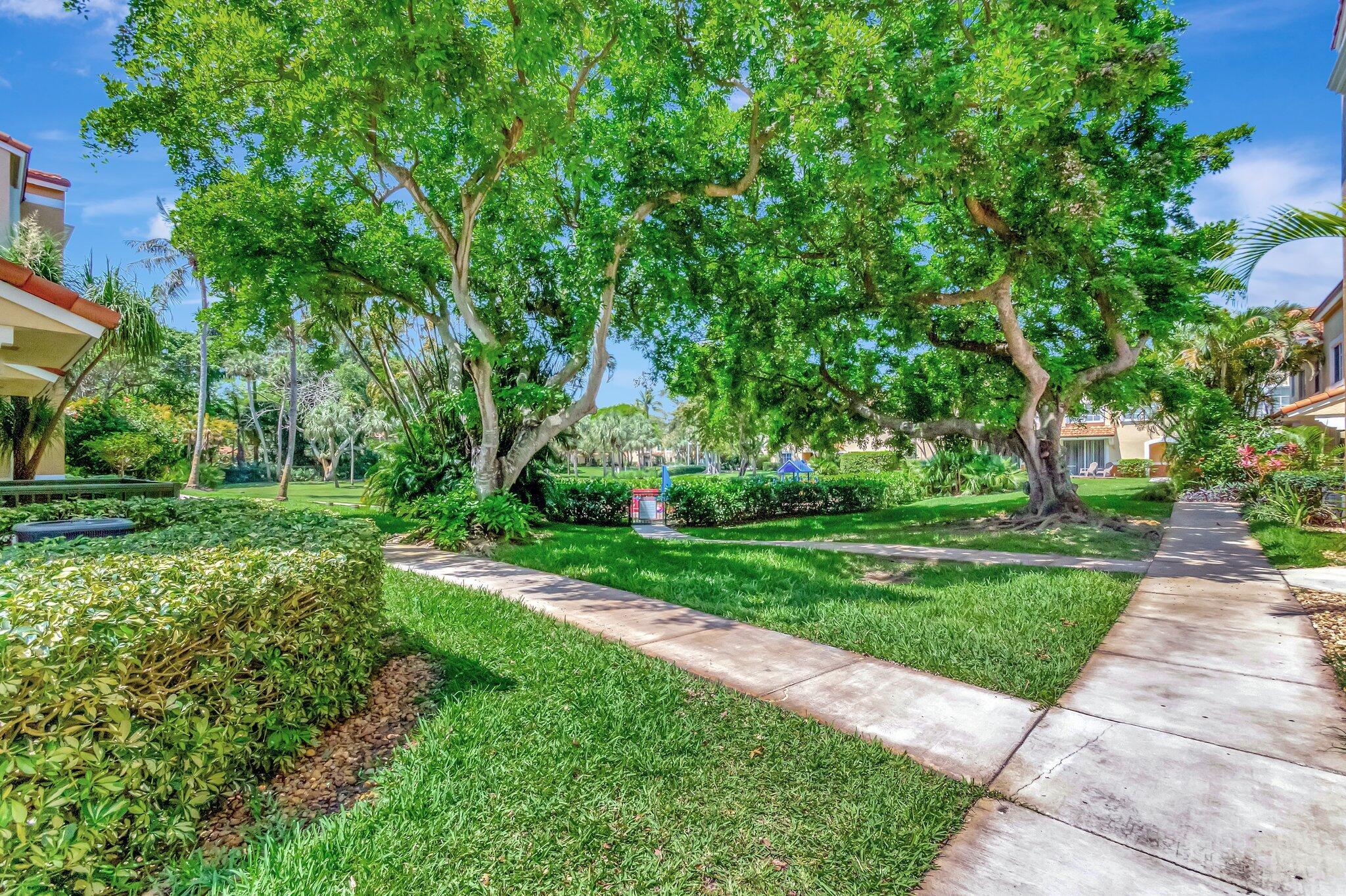 107 Yacht Club #208, Hypoluxo FL 33462
