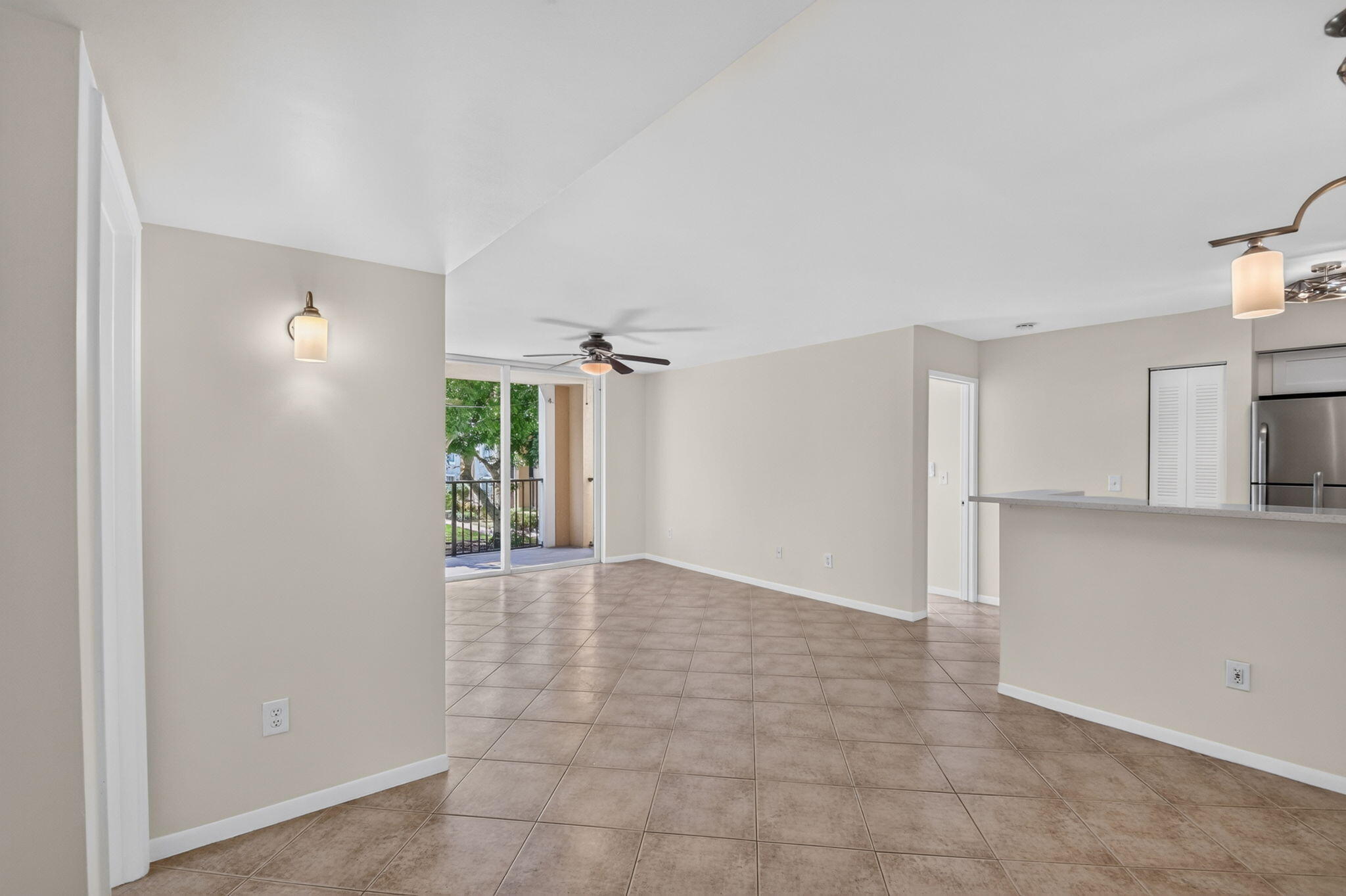 107 Yacht Club #208, Hypoluxo FL 33462