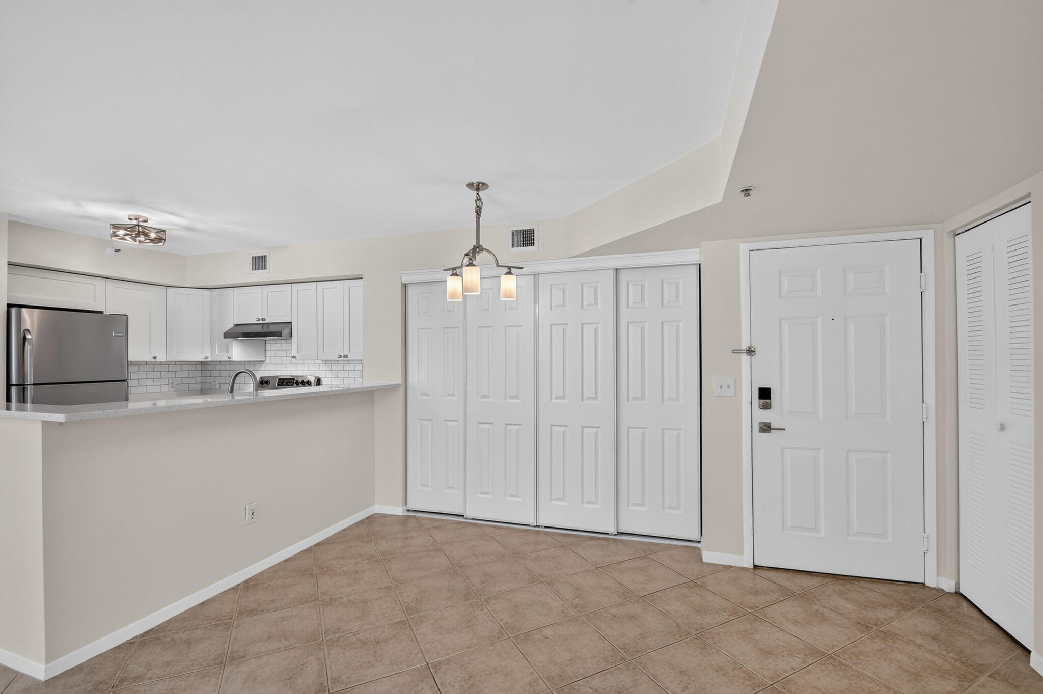 107 Yacht Club #208, Hypoluxo FL 33462