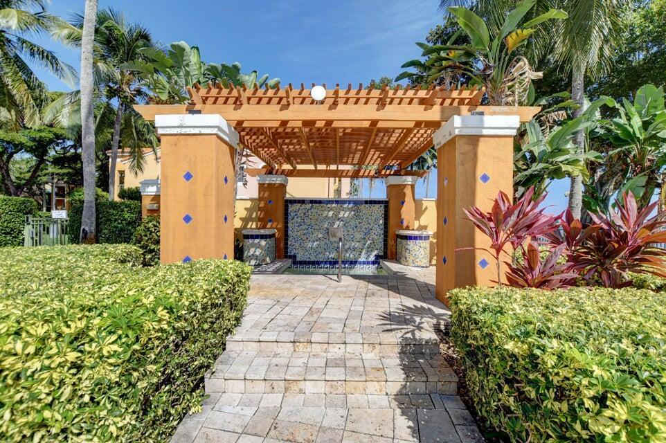 107 Yacht Club #208, Hypoluxo FL 33462