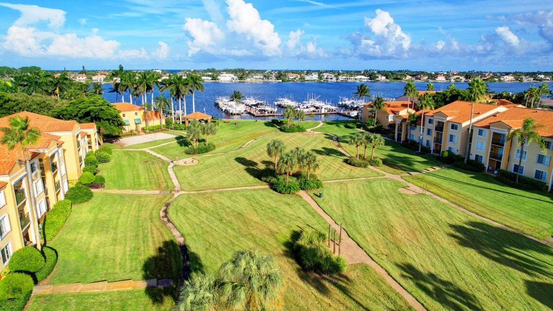 107 Yacht Club #208, Hypoluxo FL 33462