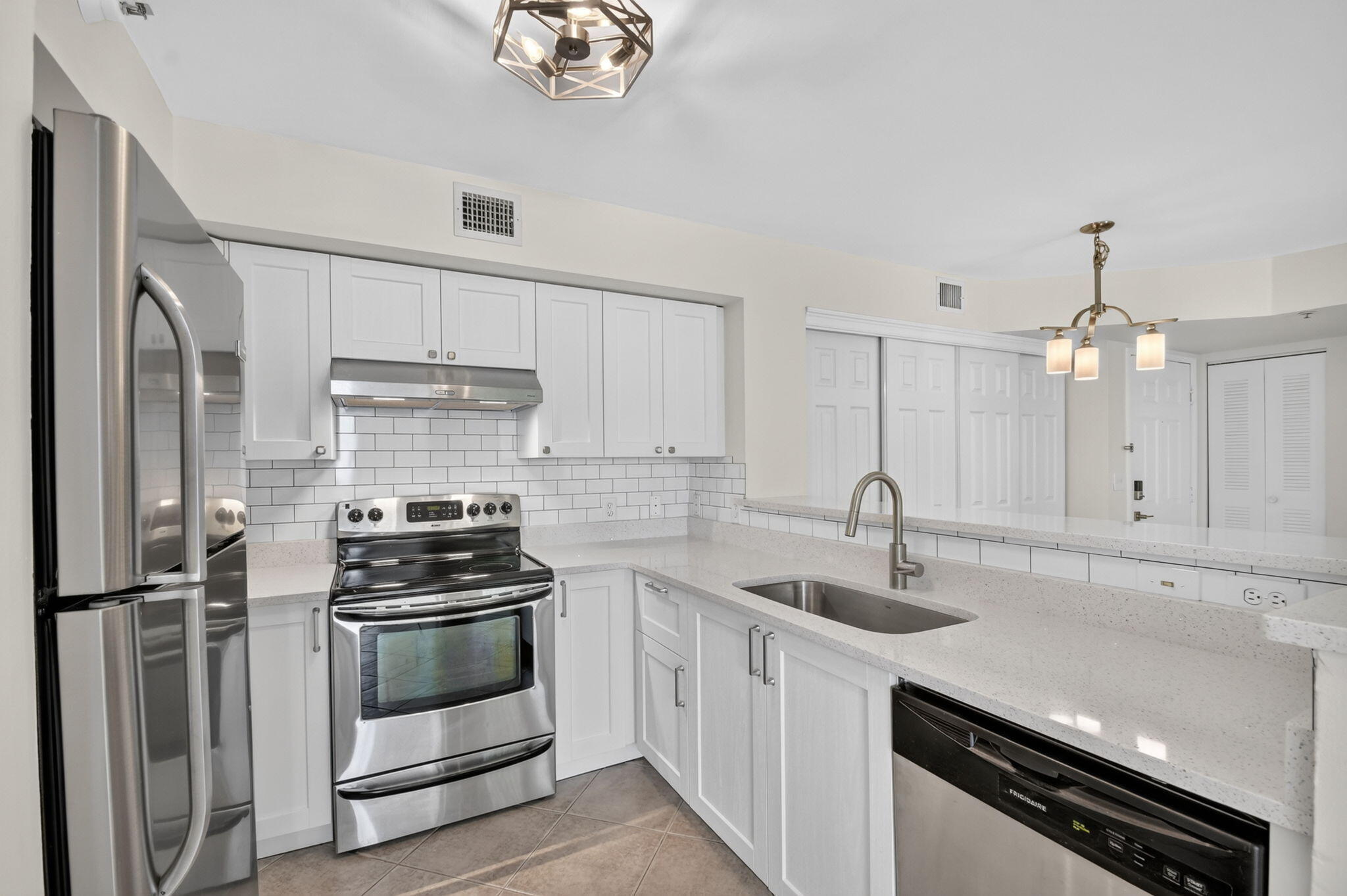 107 Yacht Club #208, Hypoluxo FL 33462