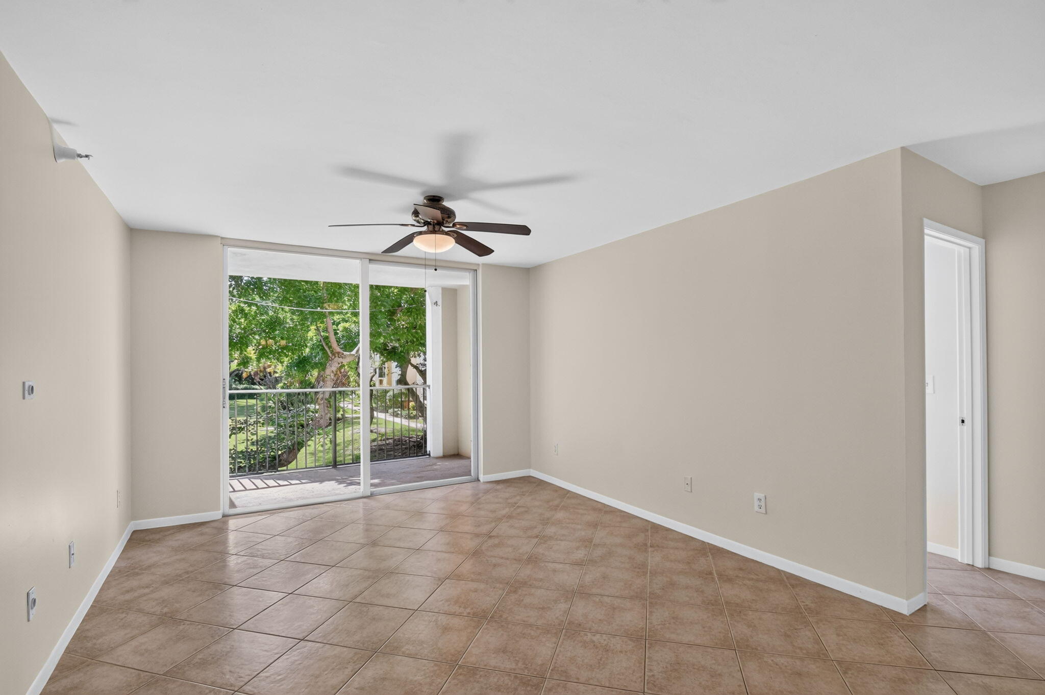 107 Yacht Club #208, Hypoluxo FL 33462