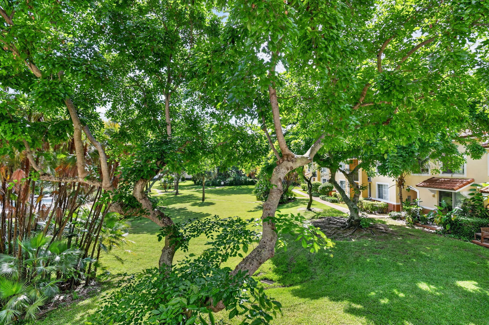 107 Yacht Club #208, Hypoluxo FL 33462