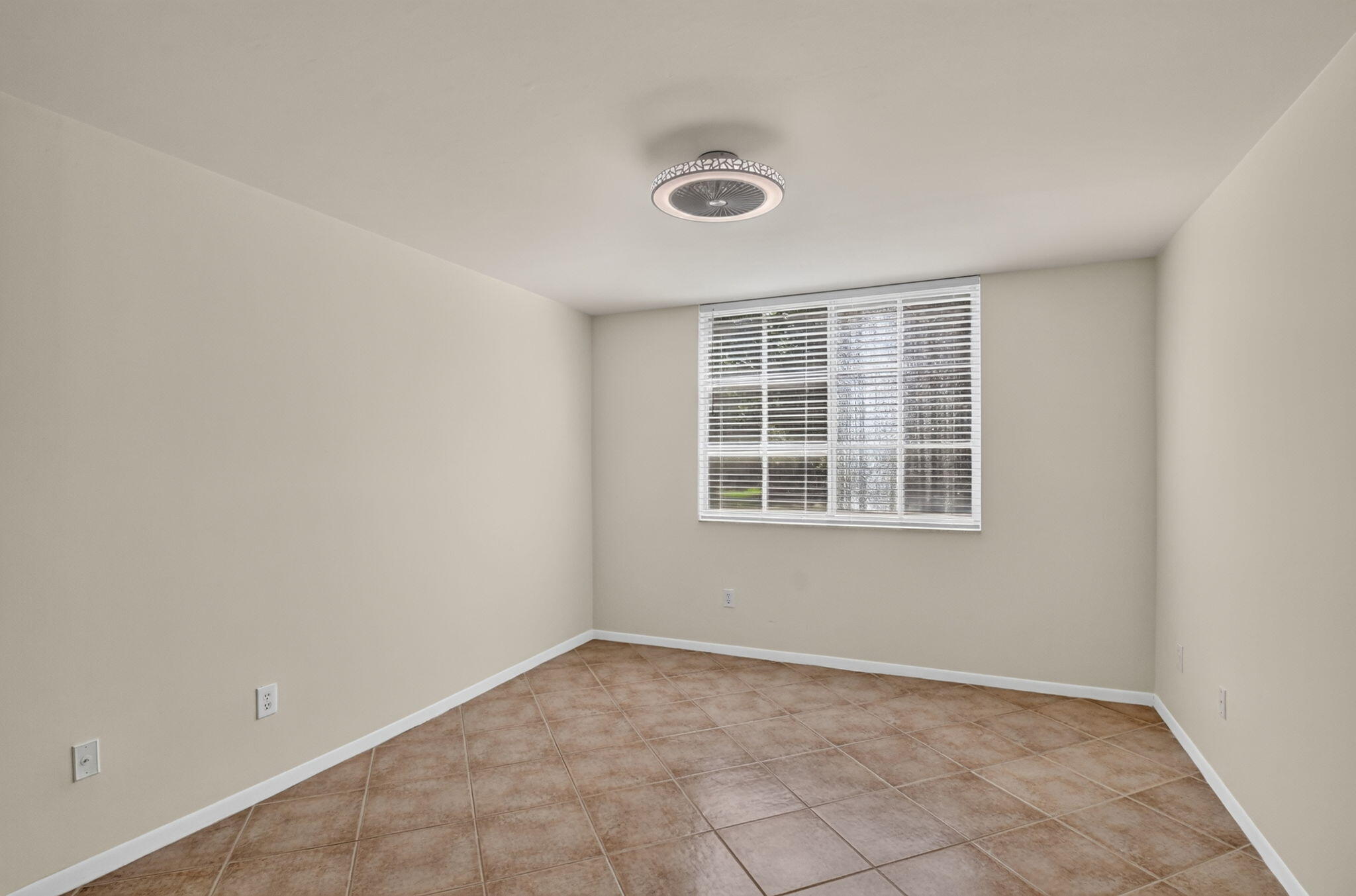 107 Yacht Club #208, Hypoluxo FL 33462