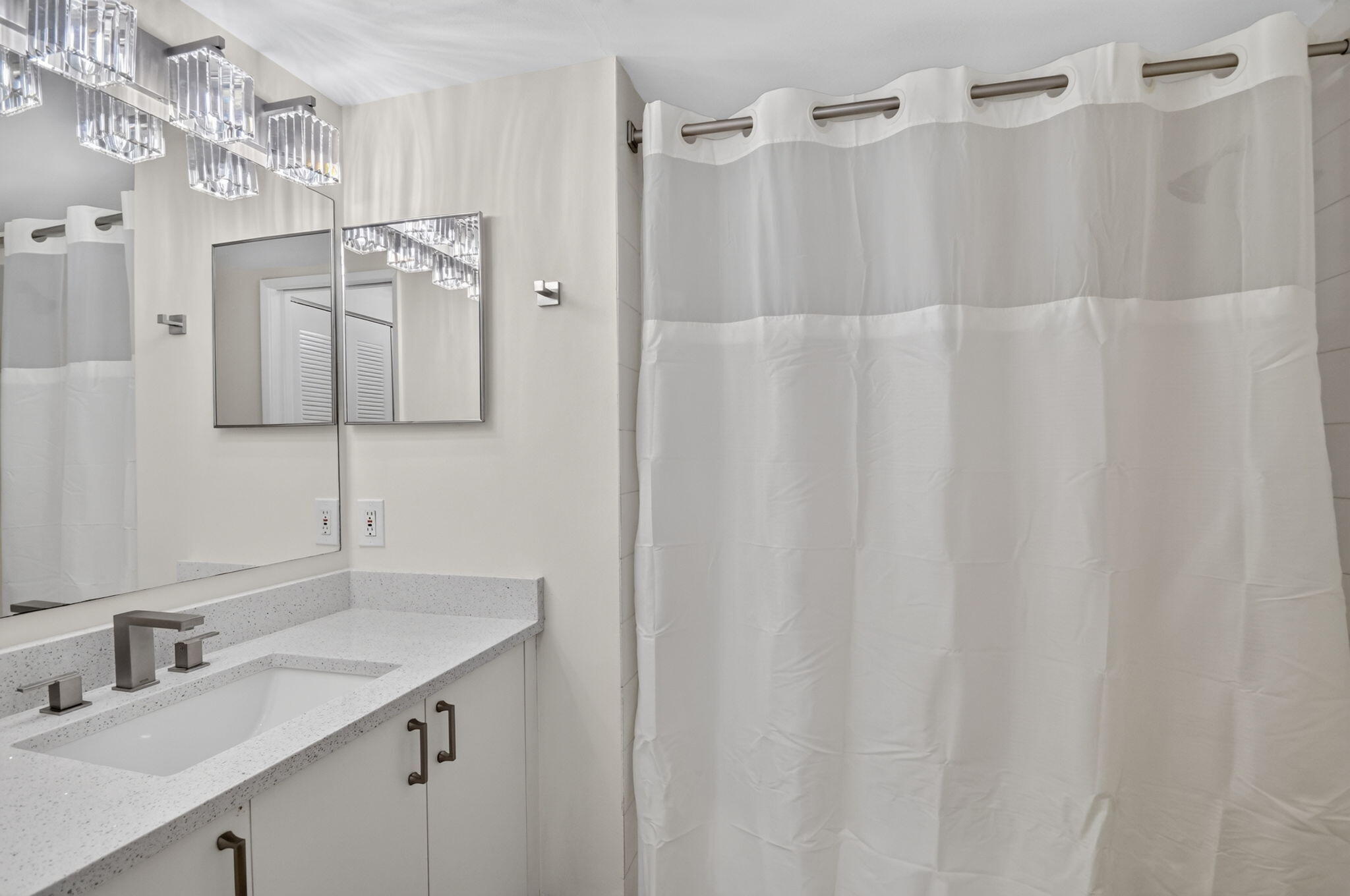 107 Yacht Club #208, Hypoluxo FL 33462