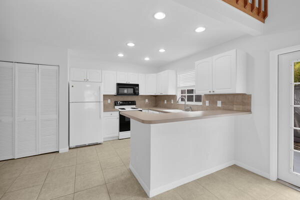 426 N Cypress #A, Tequesta FL 33469