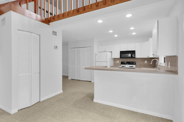426 N Cypress #A, Tequesta FL 33469