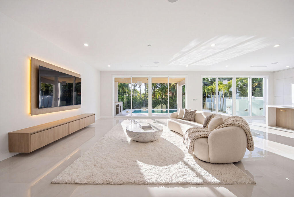 2611 Clematis, Fort Lauderdale FL 33301