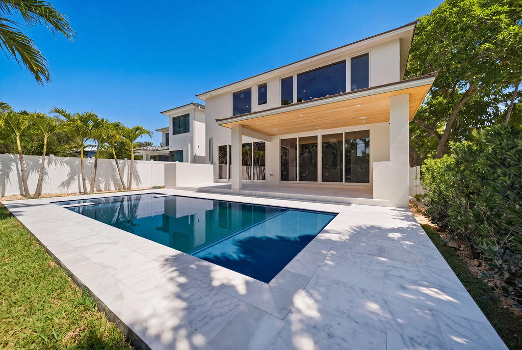 2611 Clematis, Fort Lauderdale FL 33301
