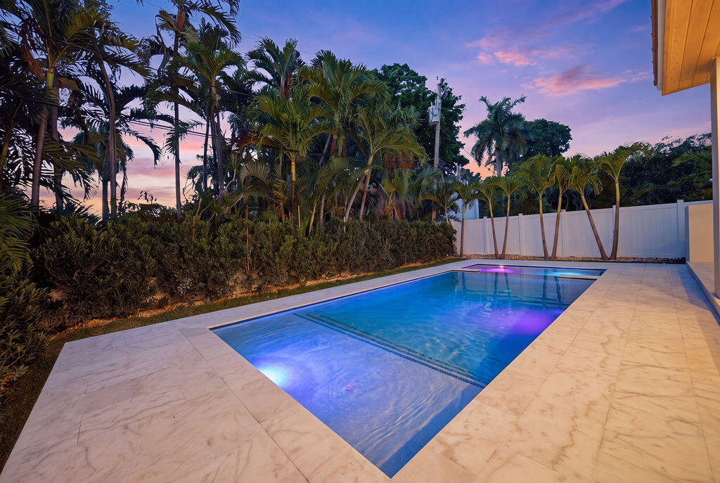 2611 Clematis, Fort Lauderdale FL 33301