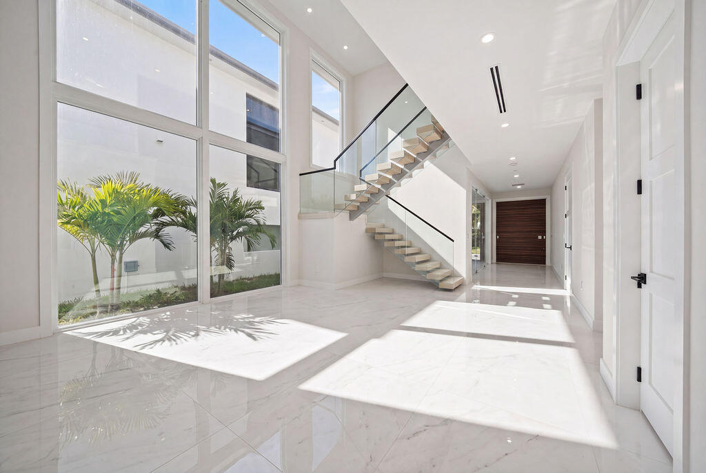 2611 Clematis, Fort Lauderdale FL 33301