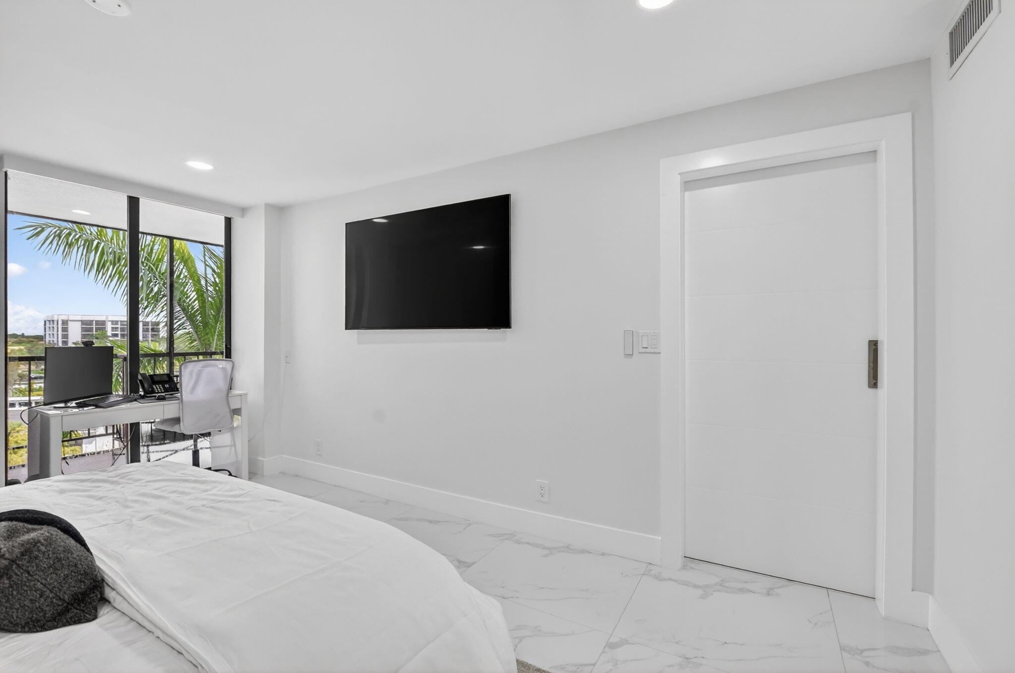 7738 Lakeside #362, Boca Raton FL 33434