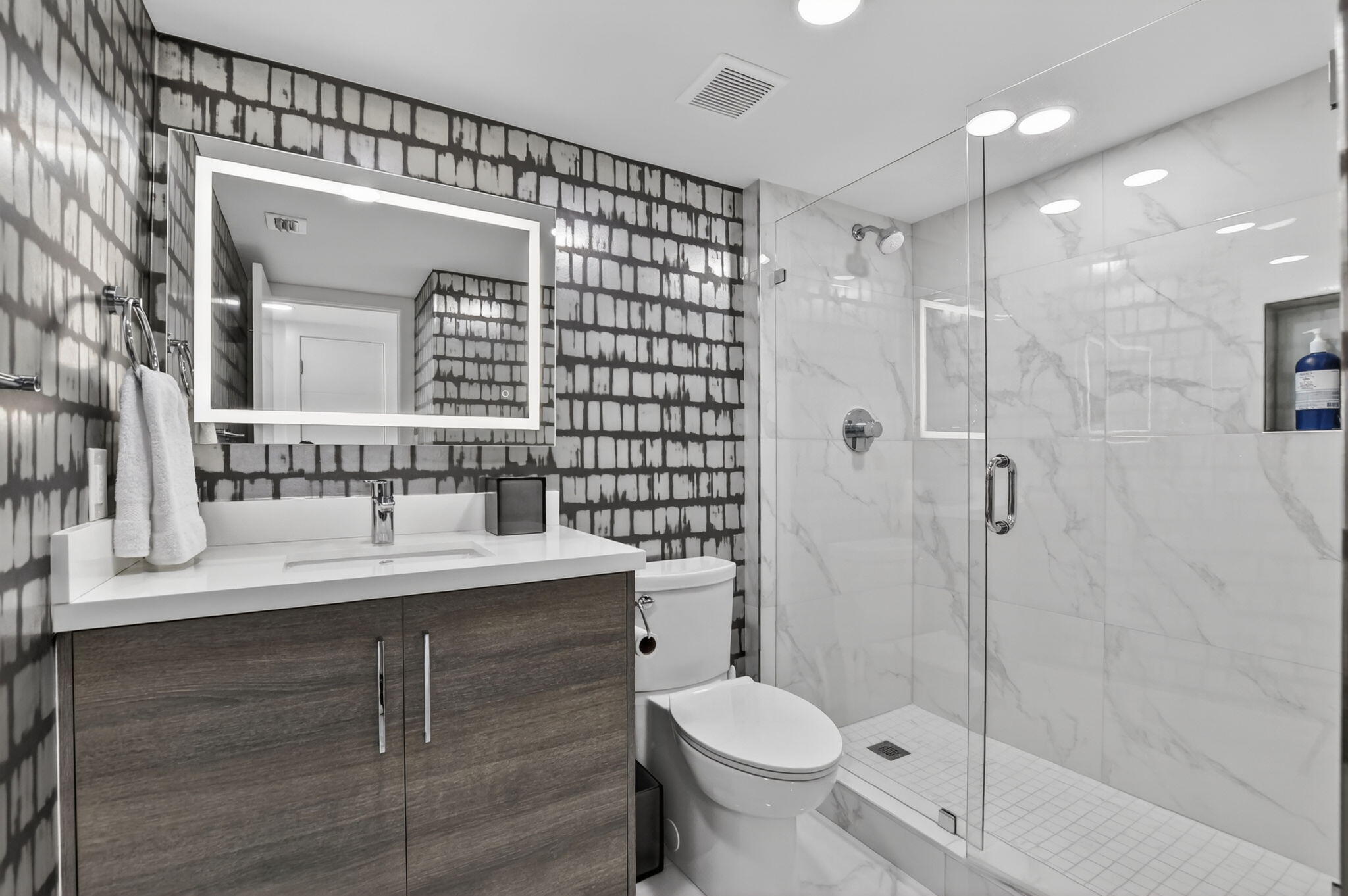 7738 Lakeside #362, Boca Raton FL 33434