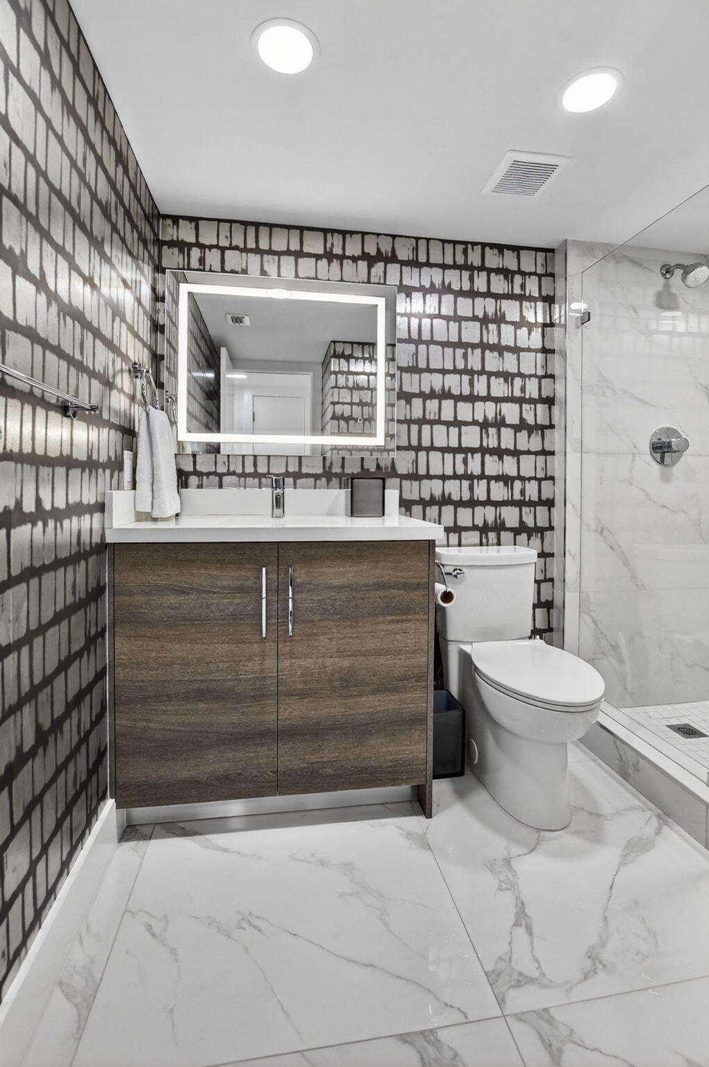 7738 Lakeside #362, Boca Raton FL 33434