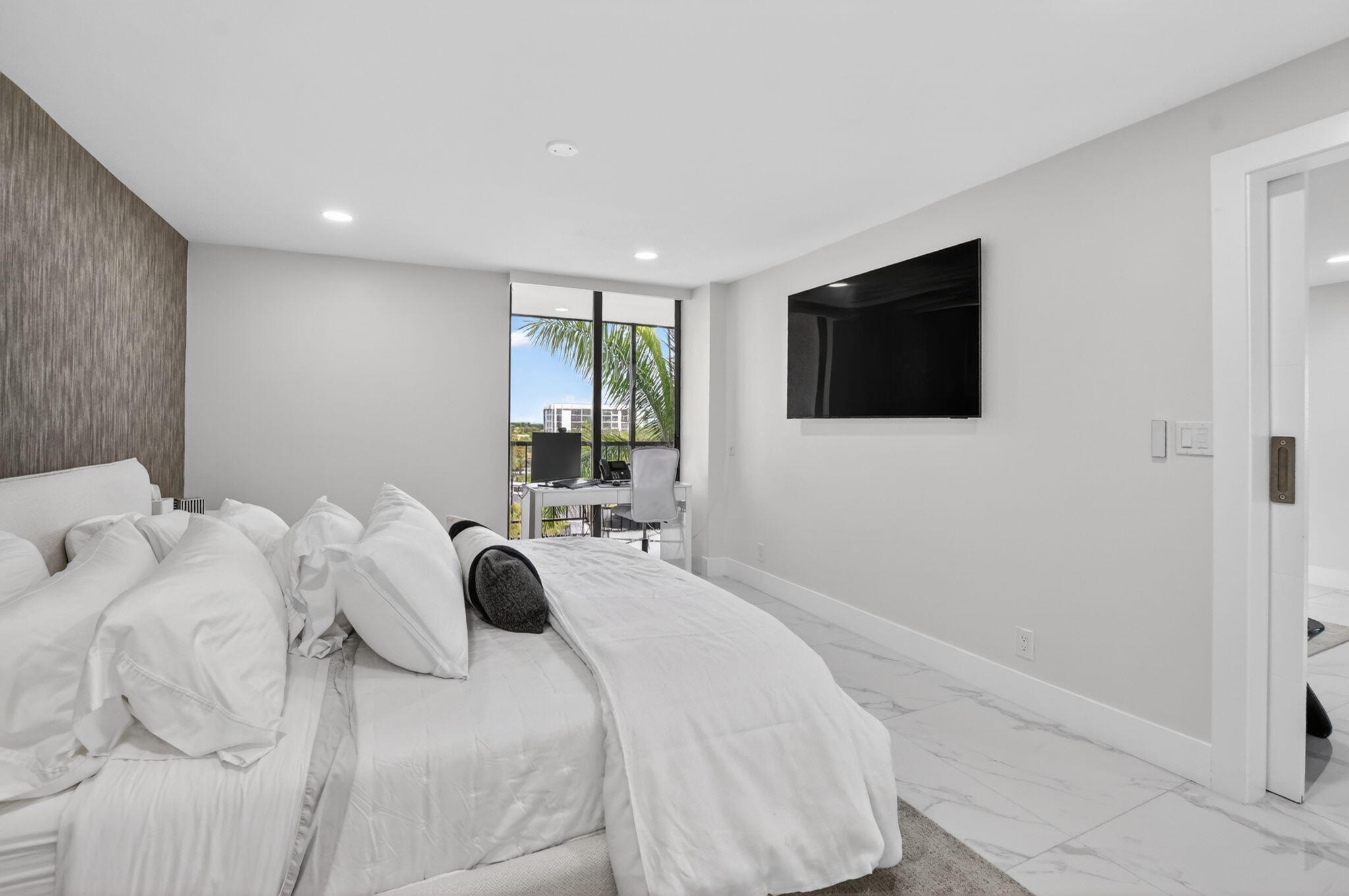 7738 Lakeside #362, Boca Raton FL 33434