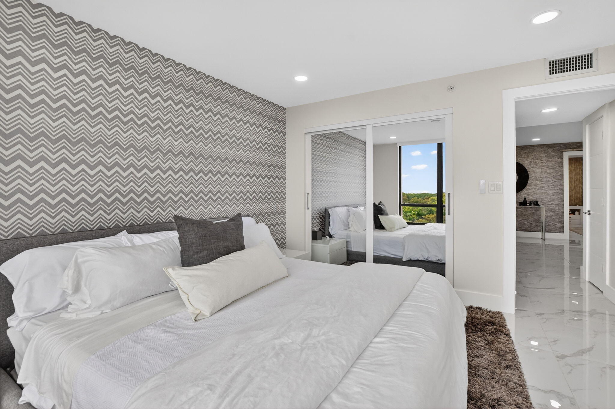 7738 Lakeside #362, Boca Raton FL 33434