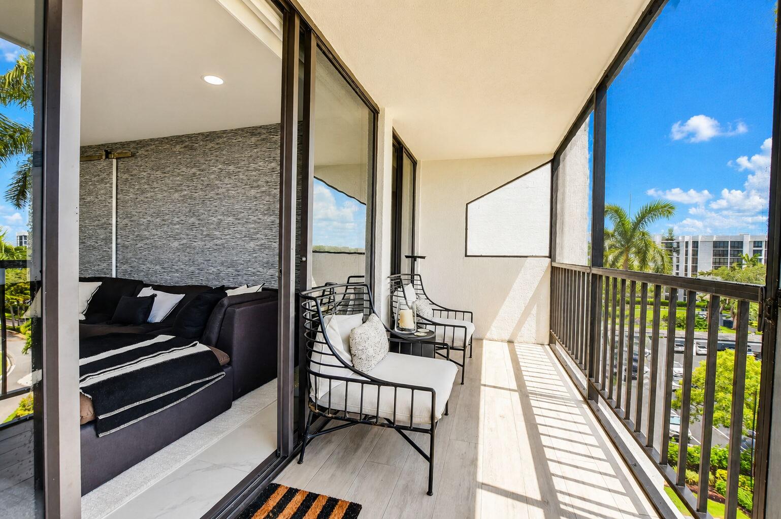 7738 Lakeside #362, Boca Raton FL 33434