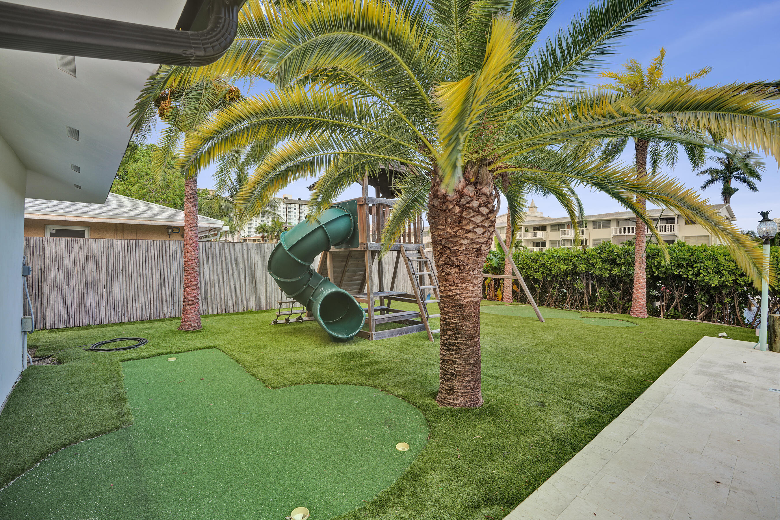 343 Layne, Hallandale Beach FL 33009