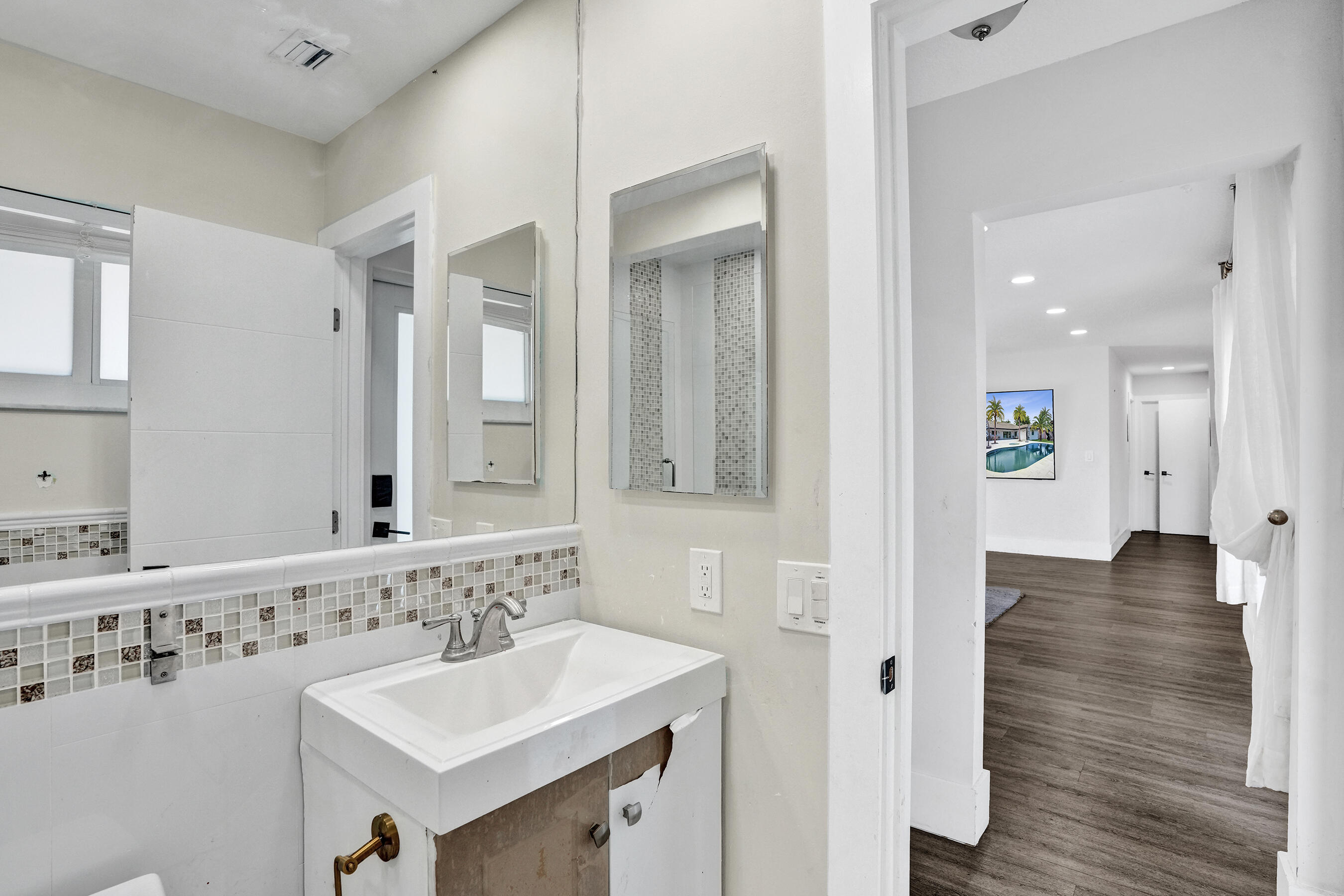 343 Layne, Hallandale Beach FL 33009