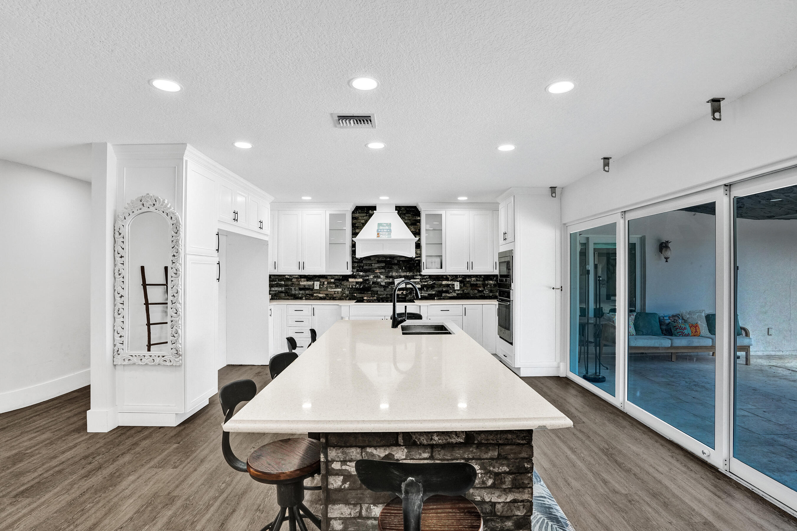 343 Layne, Hallandale Beach FL 33009