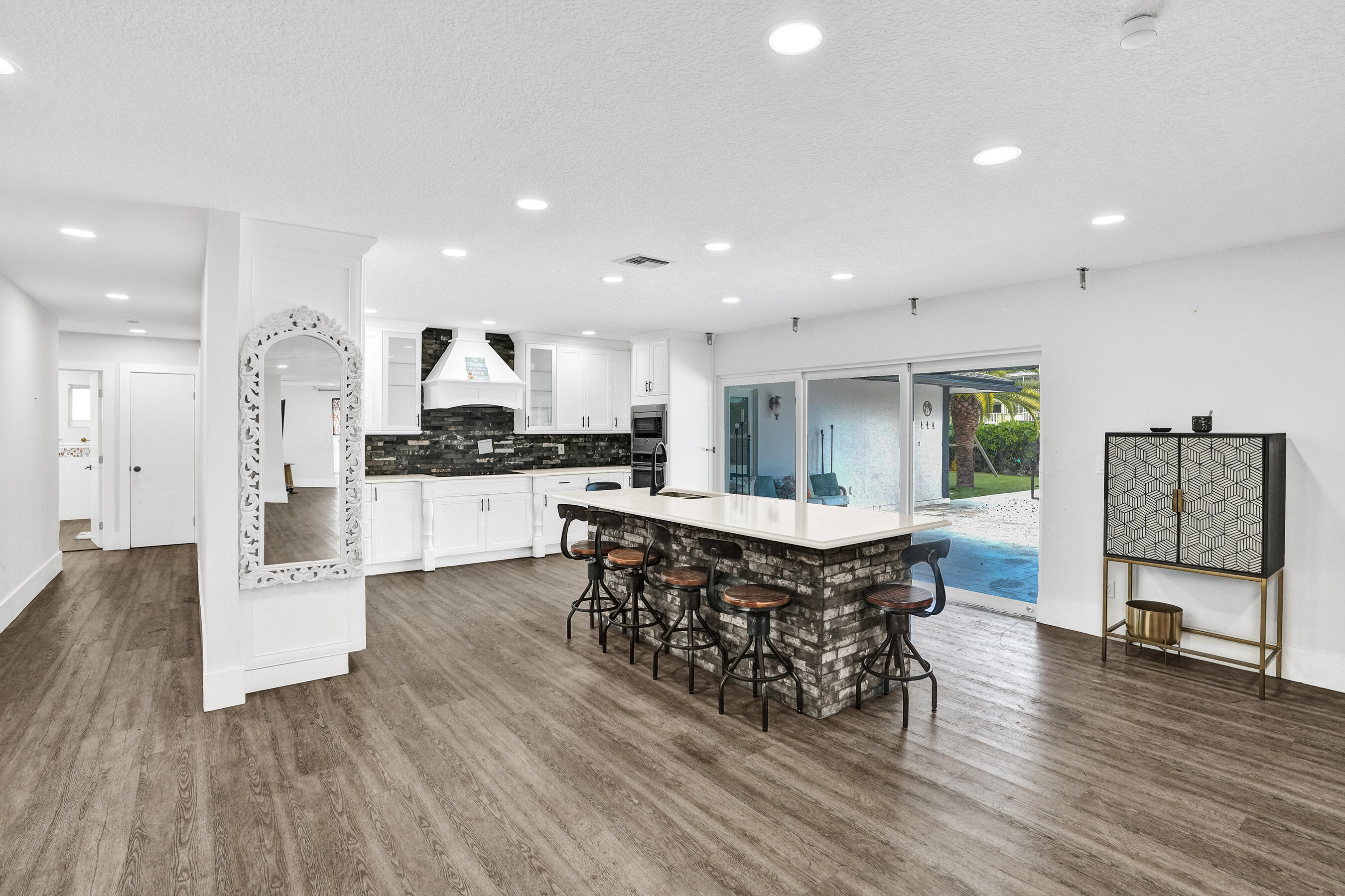 343 Layne, Hallandale Beach FL 33009