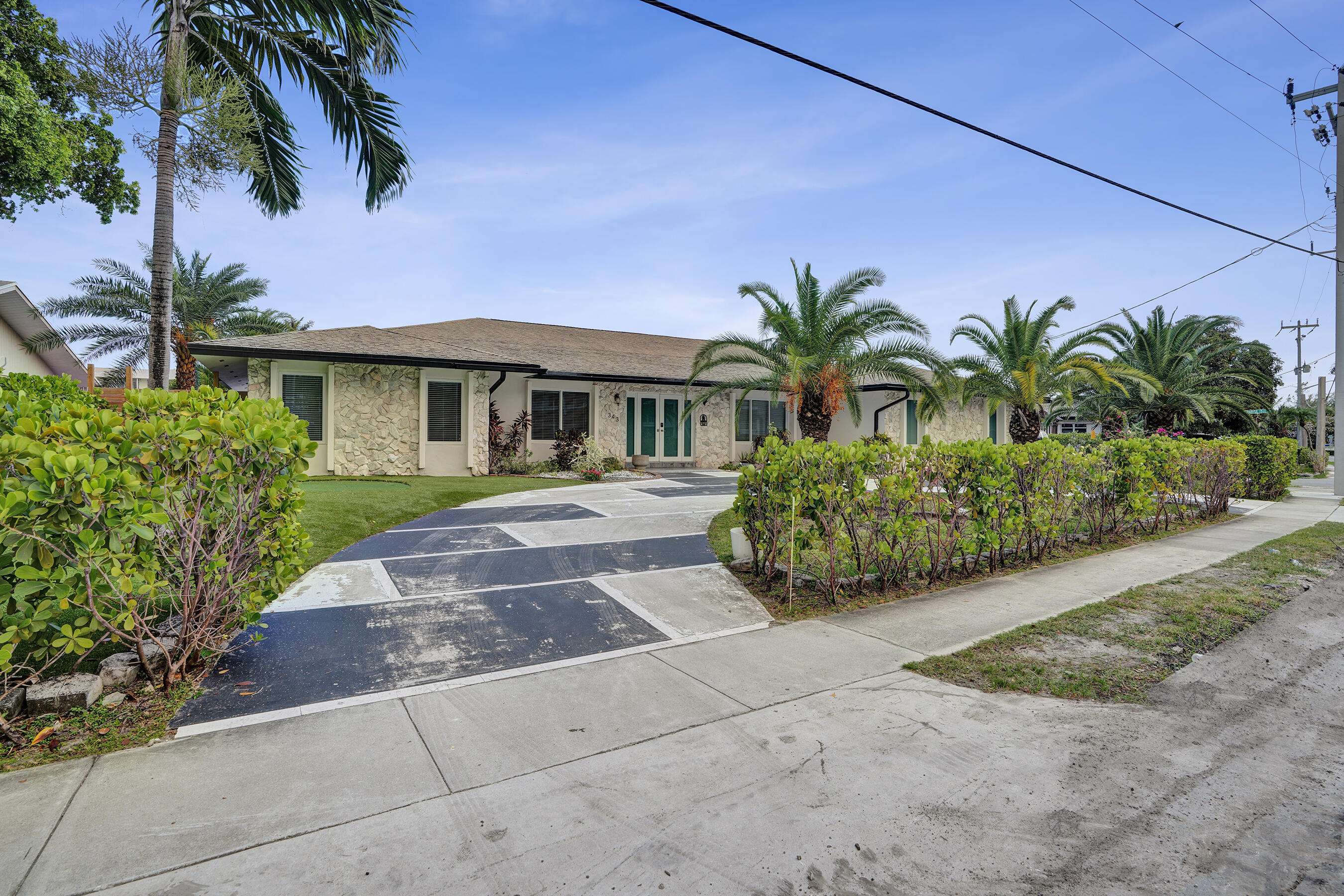 343 Layne, Hallandale Beach FL 33009
