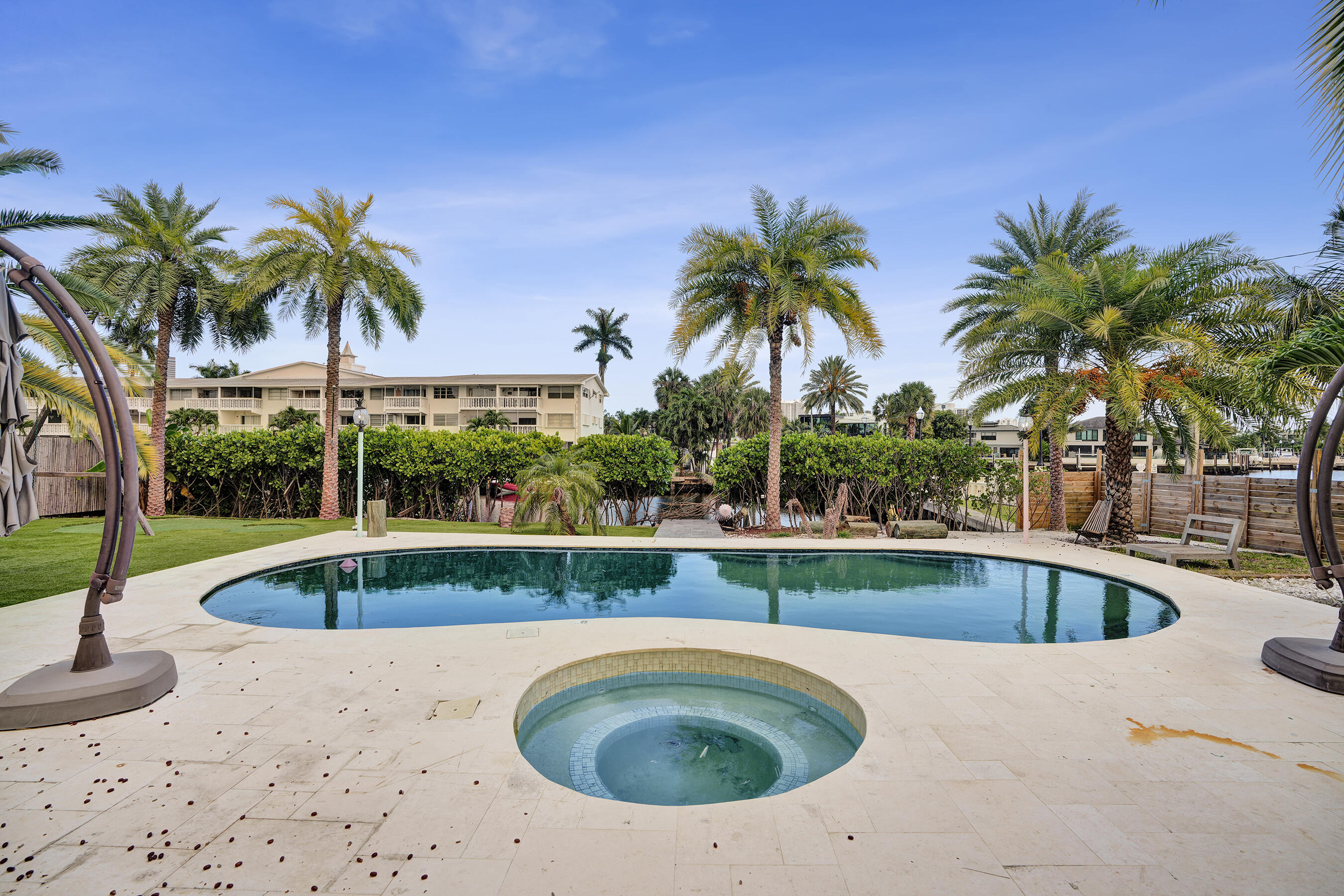 343 Layne, Hallandale Beach FL 33009