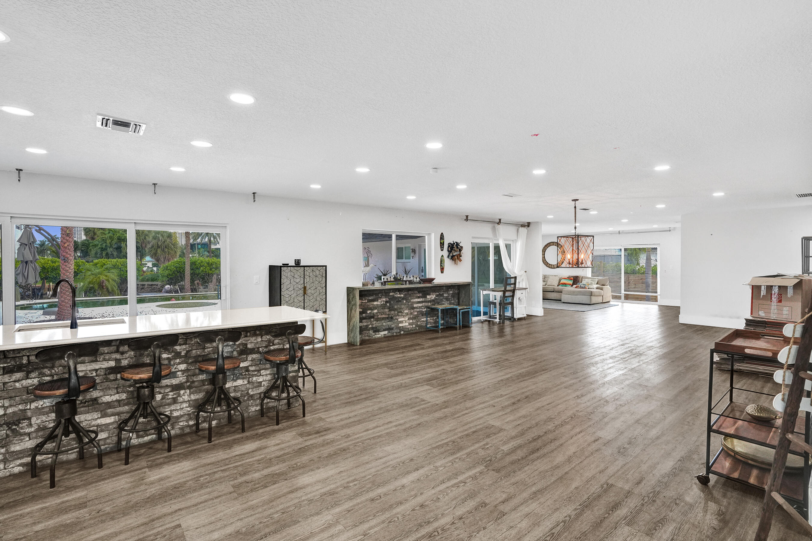 343 Layne, Hallandale Beach FL 33009