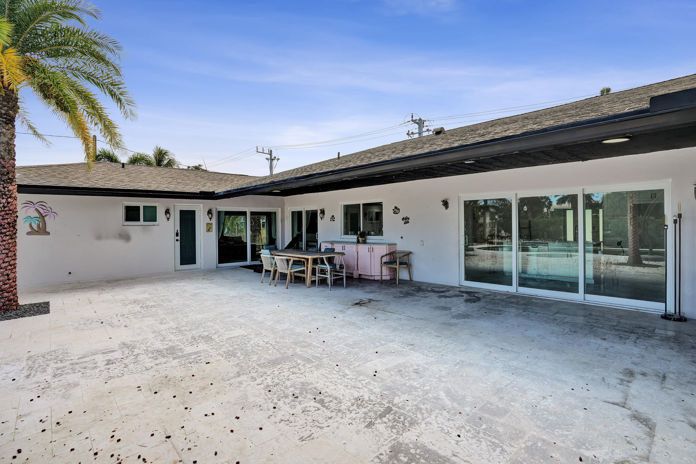 343 Layne, Hallandale Beach FL 33009