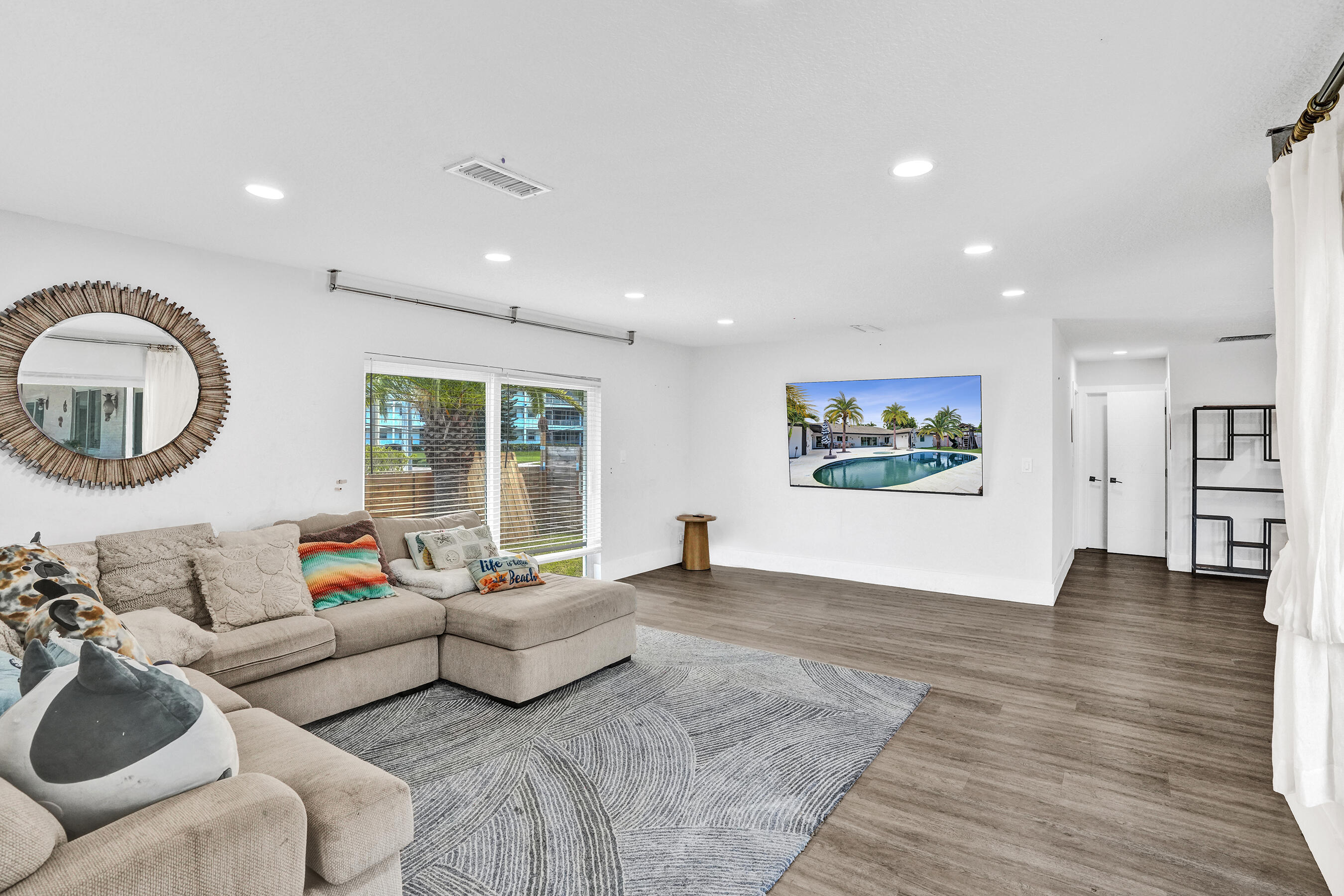 343 Layne, Hallandale Beach FL 33009