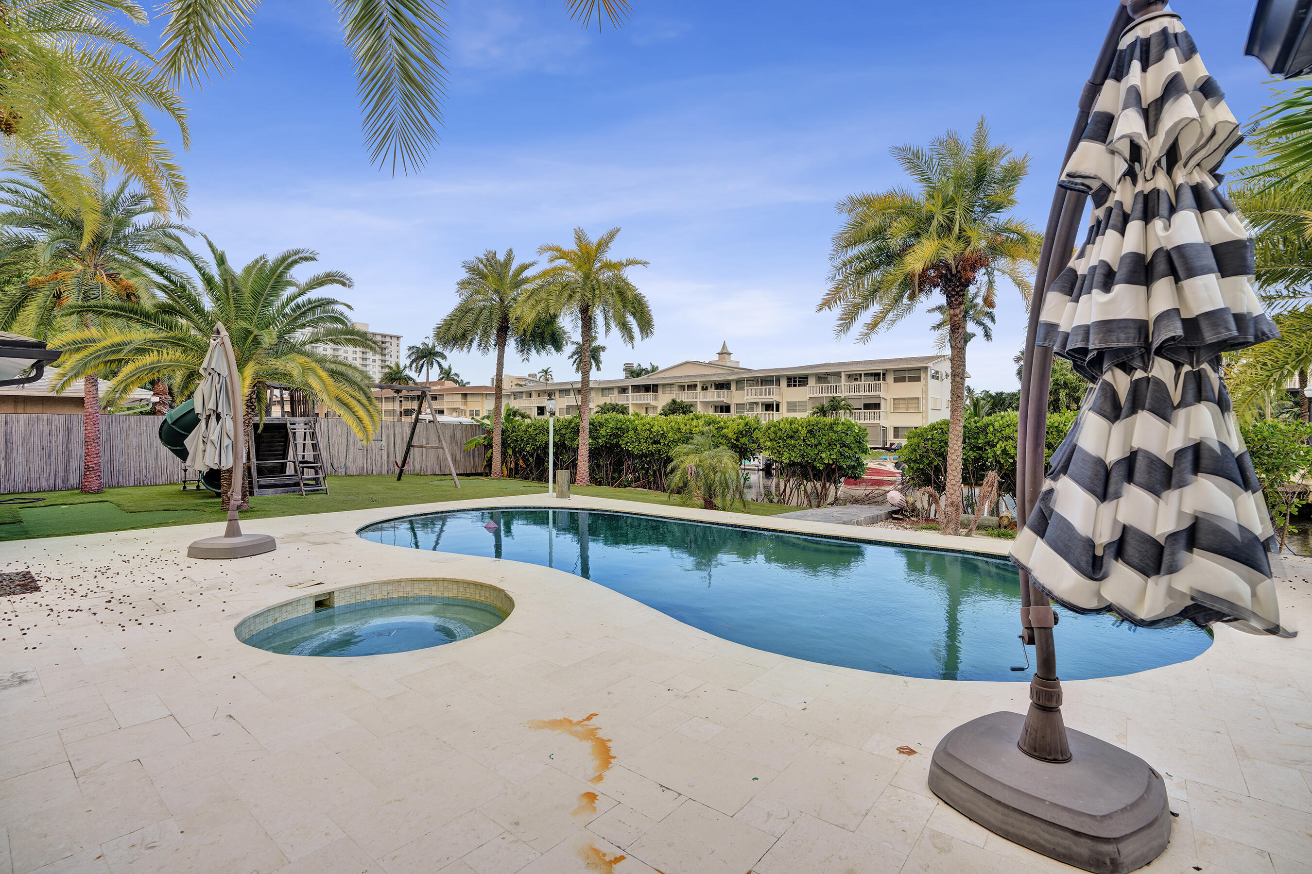 343 Layne, Hallandale Beach FL 33009