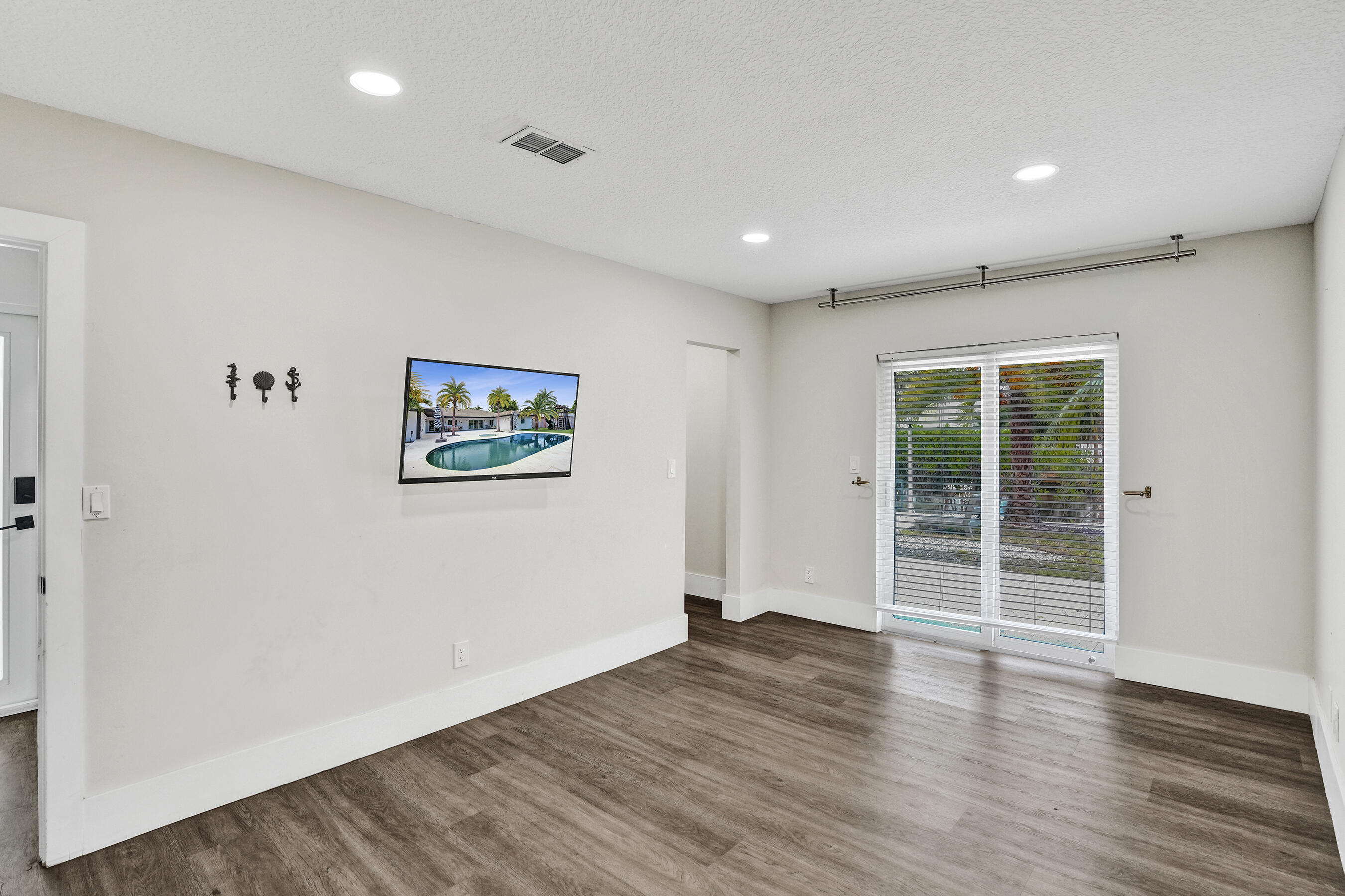 343 Layne, Hallandale Beach FL 33009
