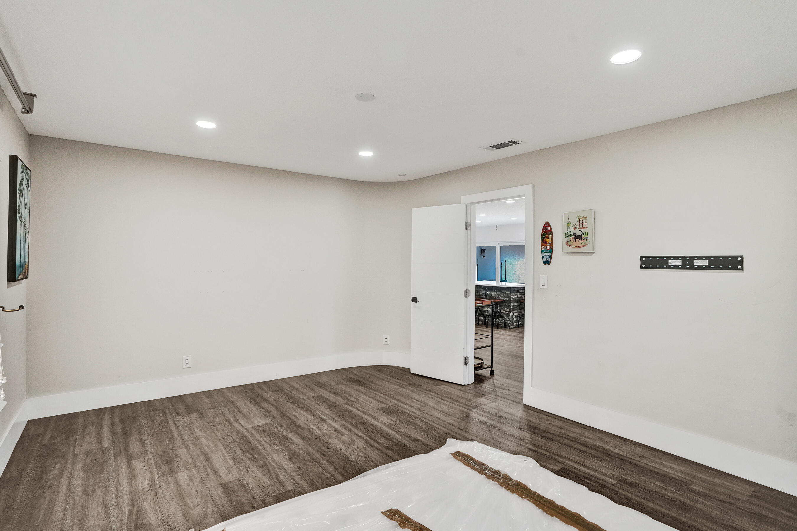 343 Layne, Hallandale Beach FL 33009