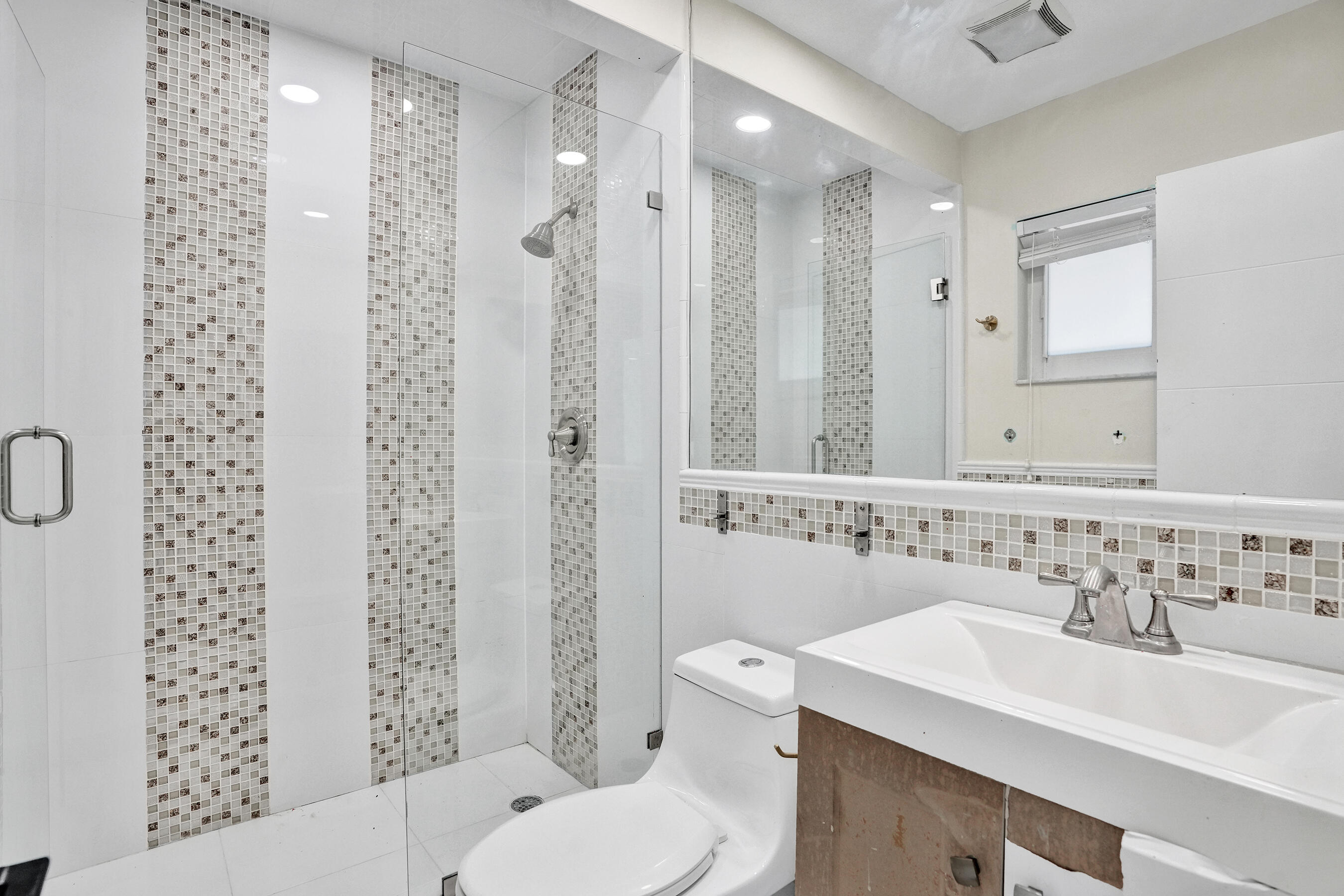343 Layne, Hallandale Beach FL 33009