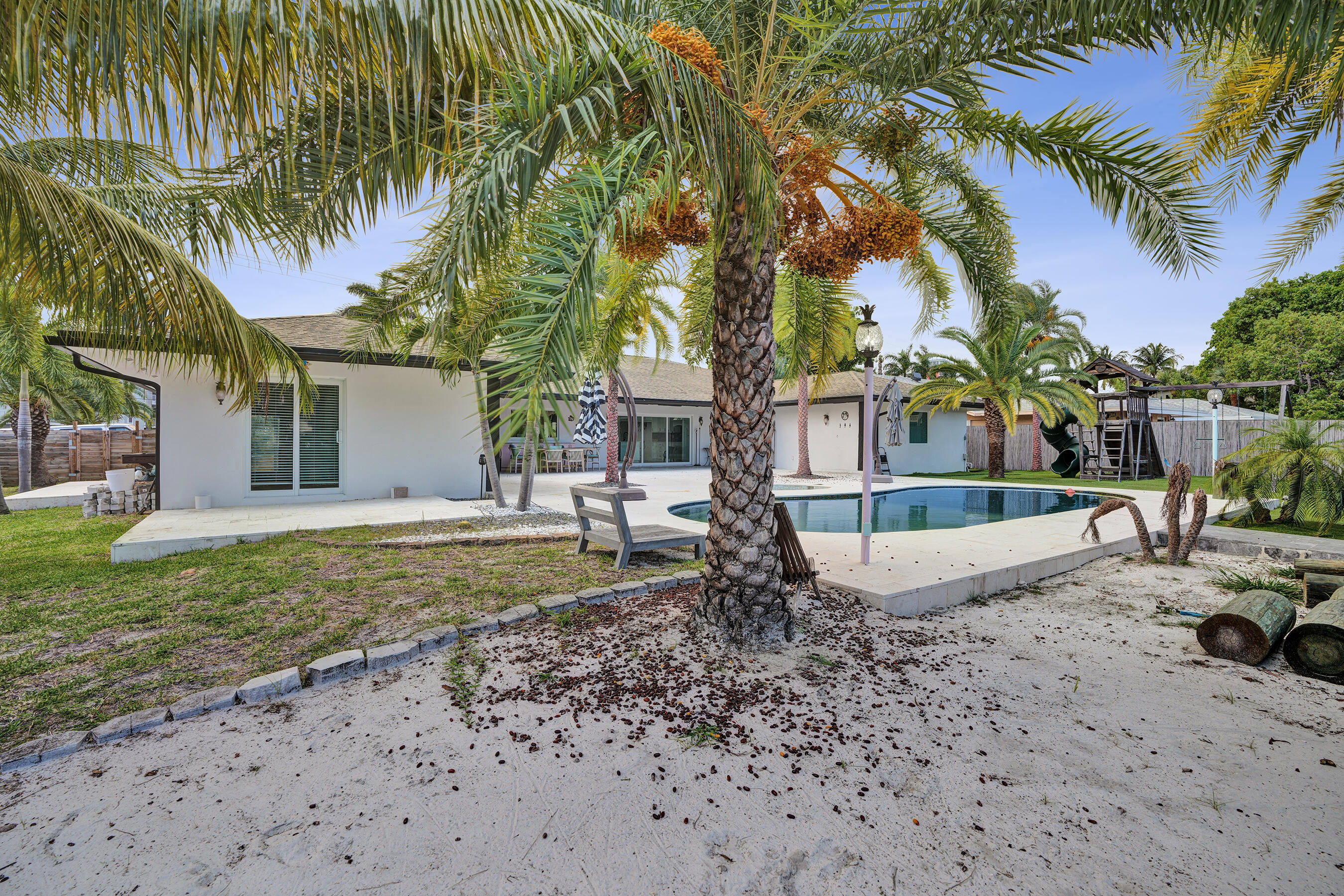 343 Layne, Hallandale Beach FL 33009