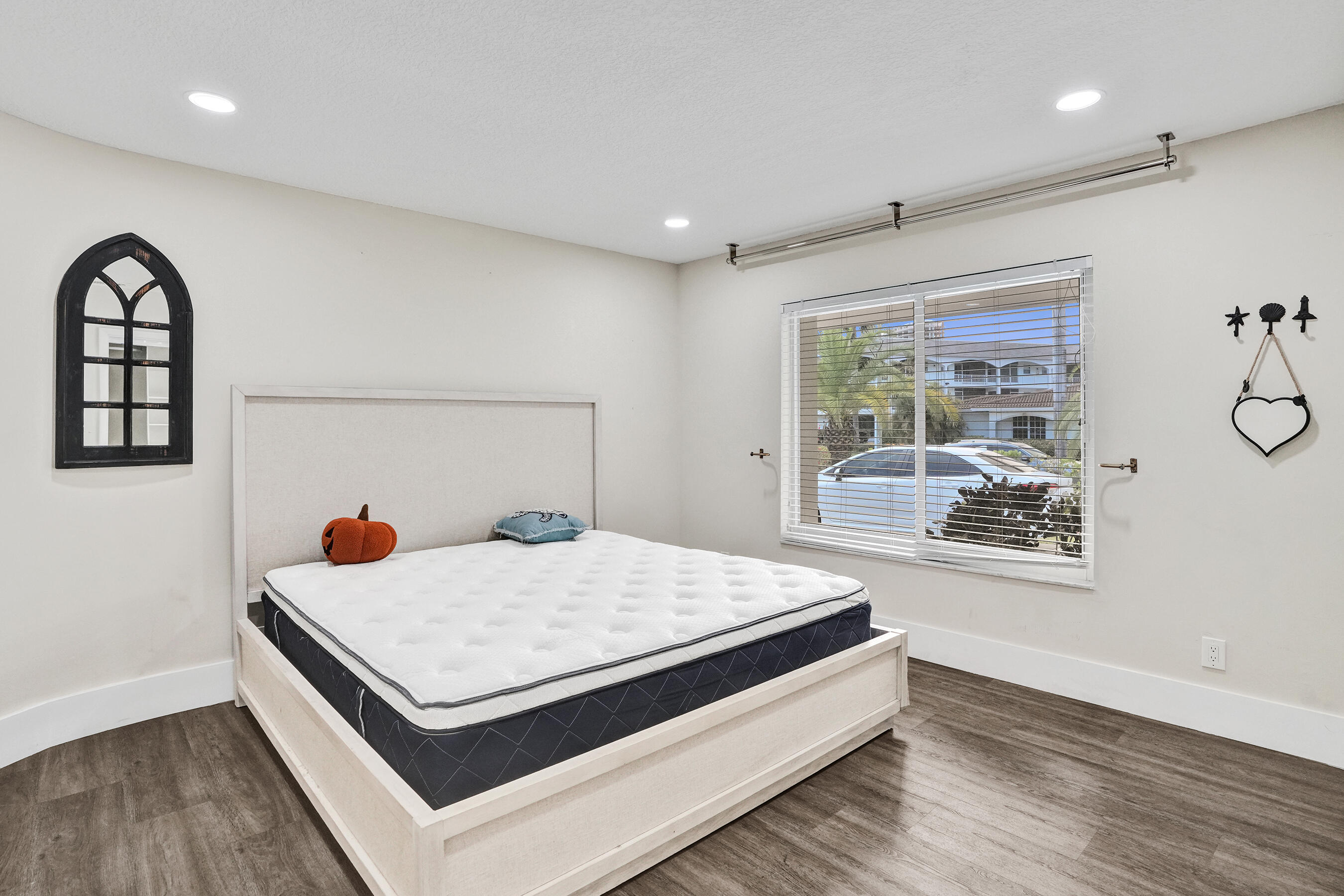 343 Layne, Hallandale Beach FL 33009