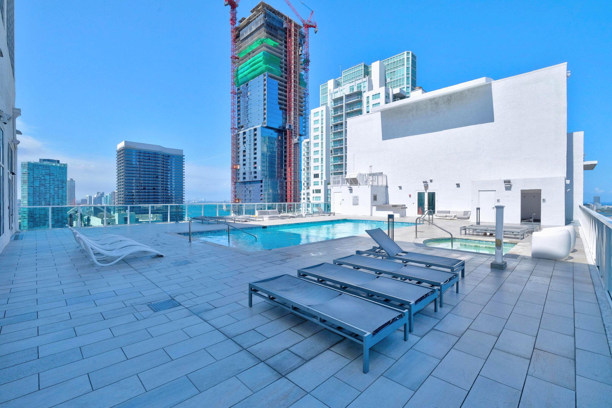 133 NE 2nd #1408, Miami FL 33132