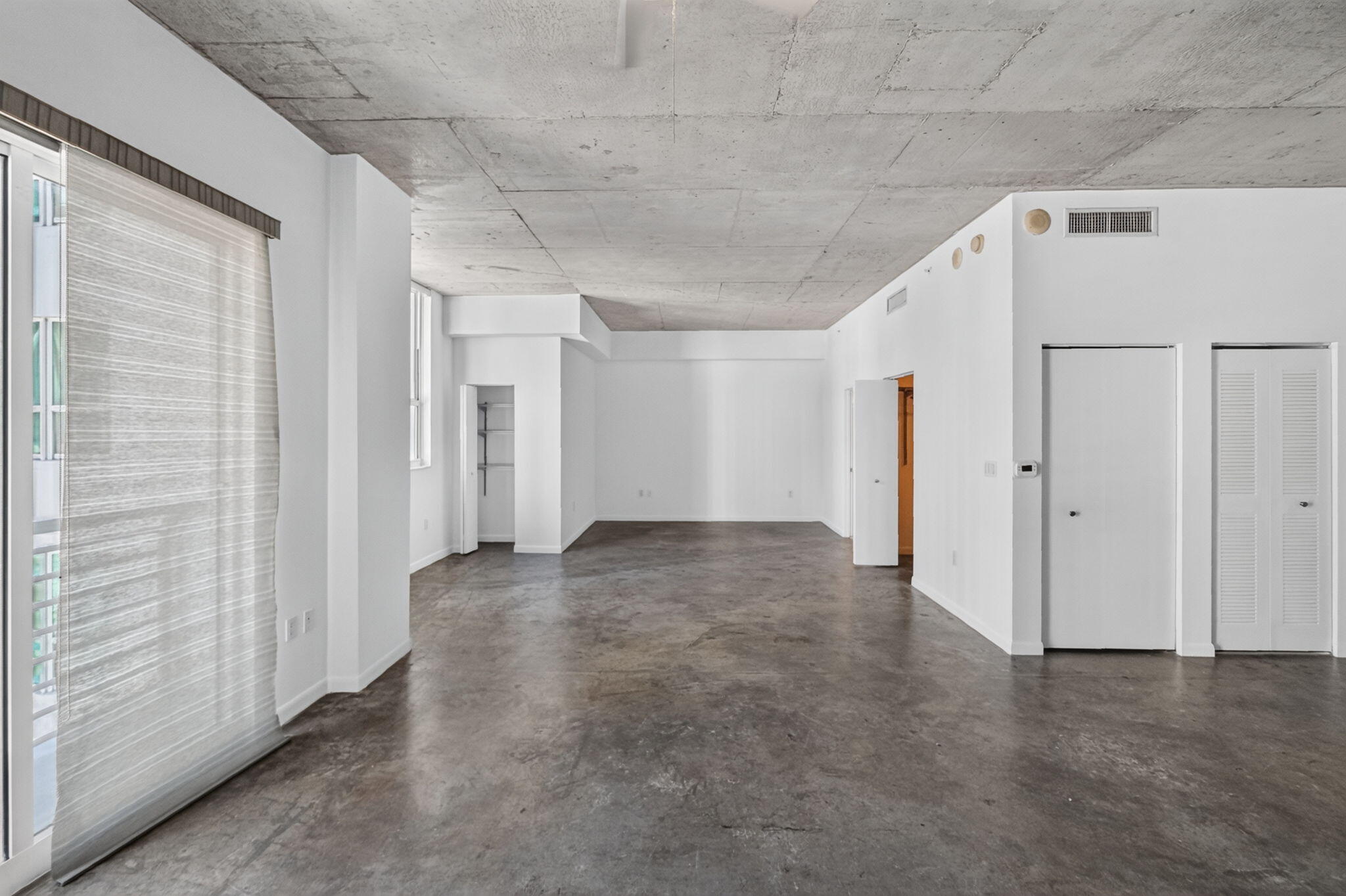 133 NE 2nd #1408, Miami FL 33132