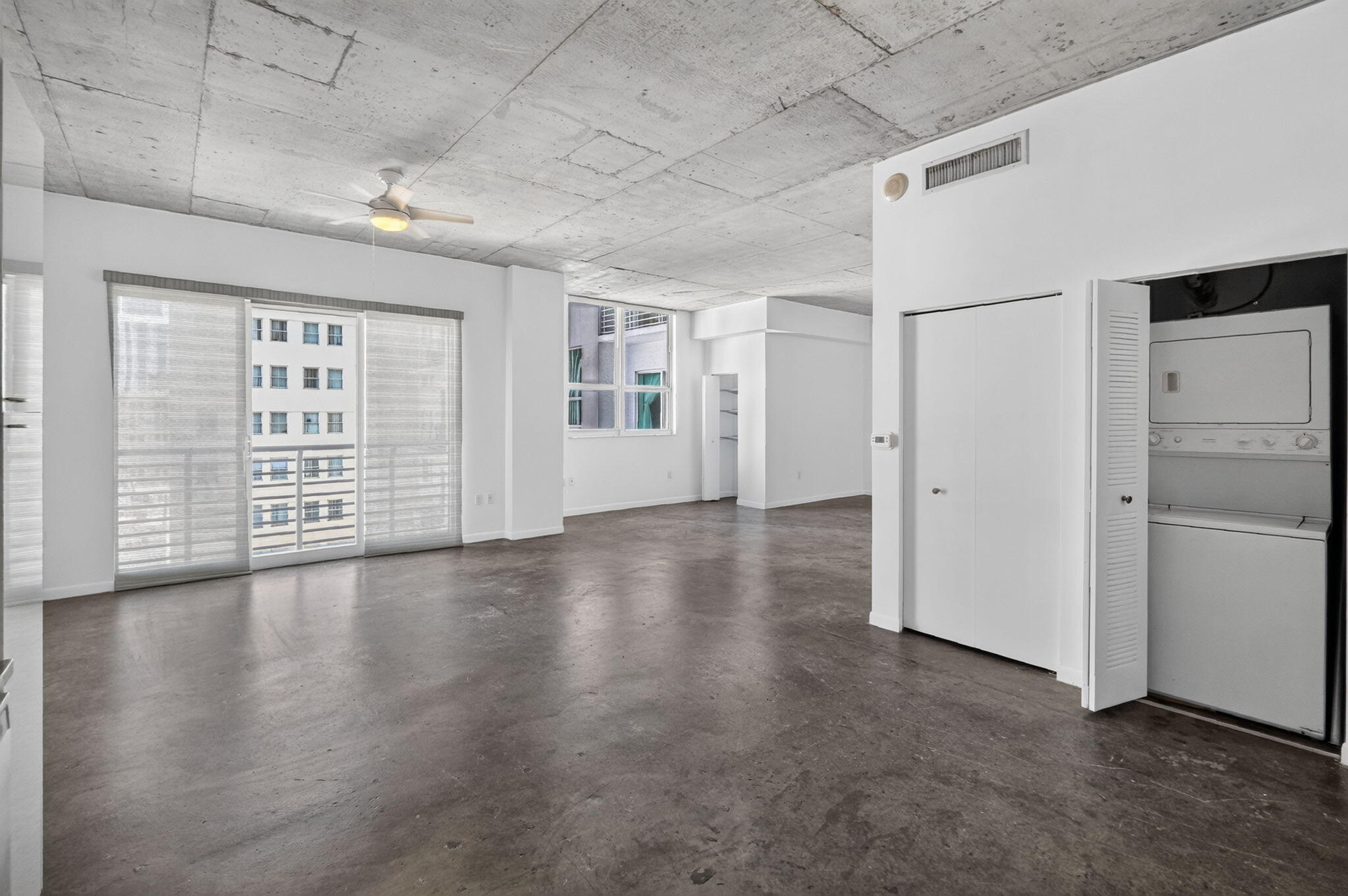 133 NE 2nd #1408, Miami FL 33132